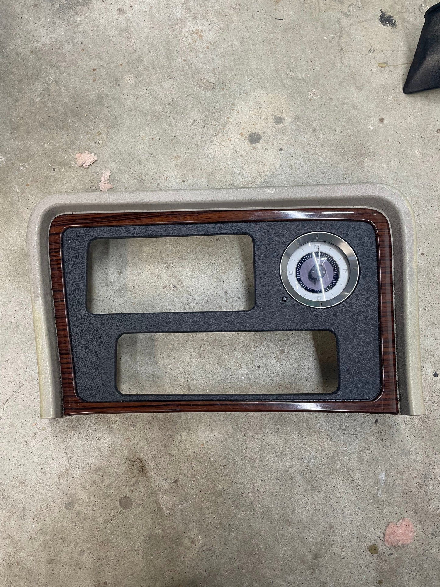 OEM Center Console Front Bin Woodgrain Trim with Clock for 2002 Cadillac Escalade