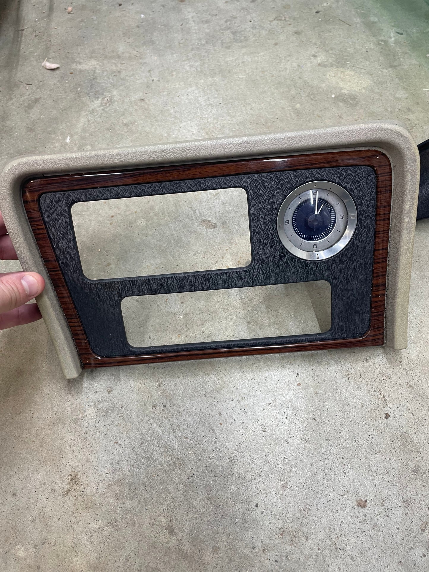 OEM Center Console Front Bin Woodgrain Trim with Clock for 2002 Cadillac Escalade