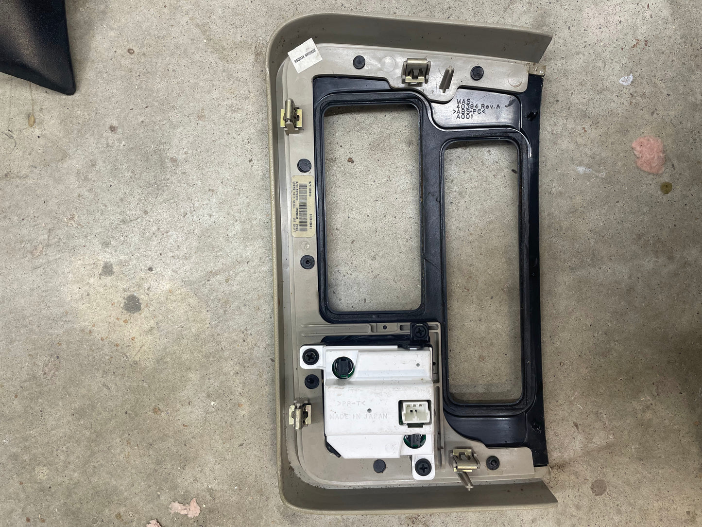 OEM Center Console Front Bin Woodgrain Trim with Clock for 2002 Cadillac Escalade