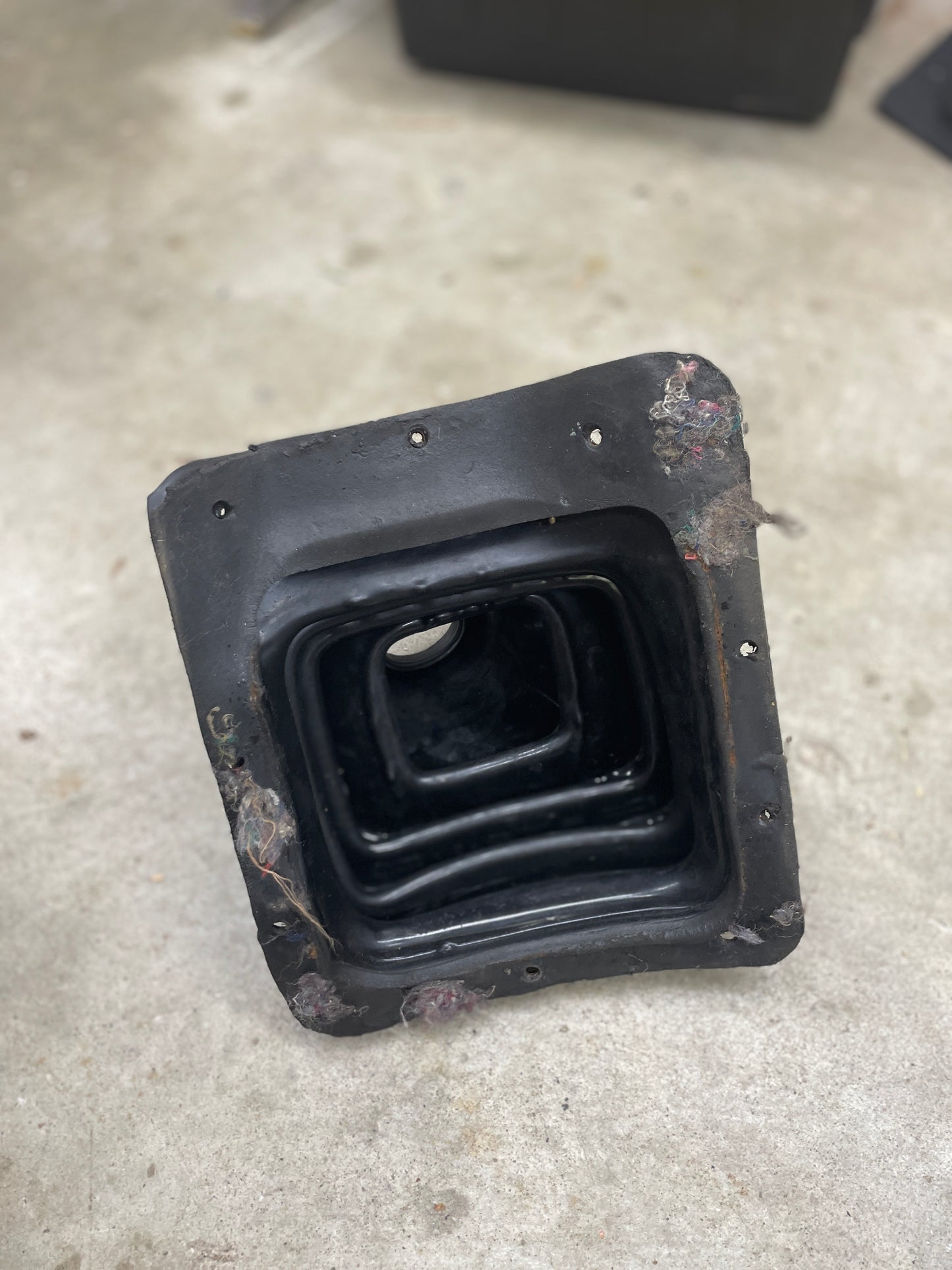OEM Manual Transmission Floor Shift Boot for 1996-1997 Chevy S10, GMC Sonoma
