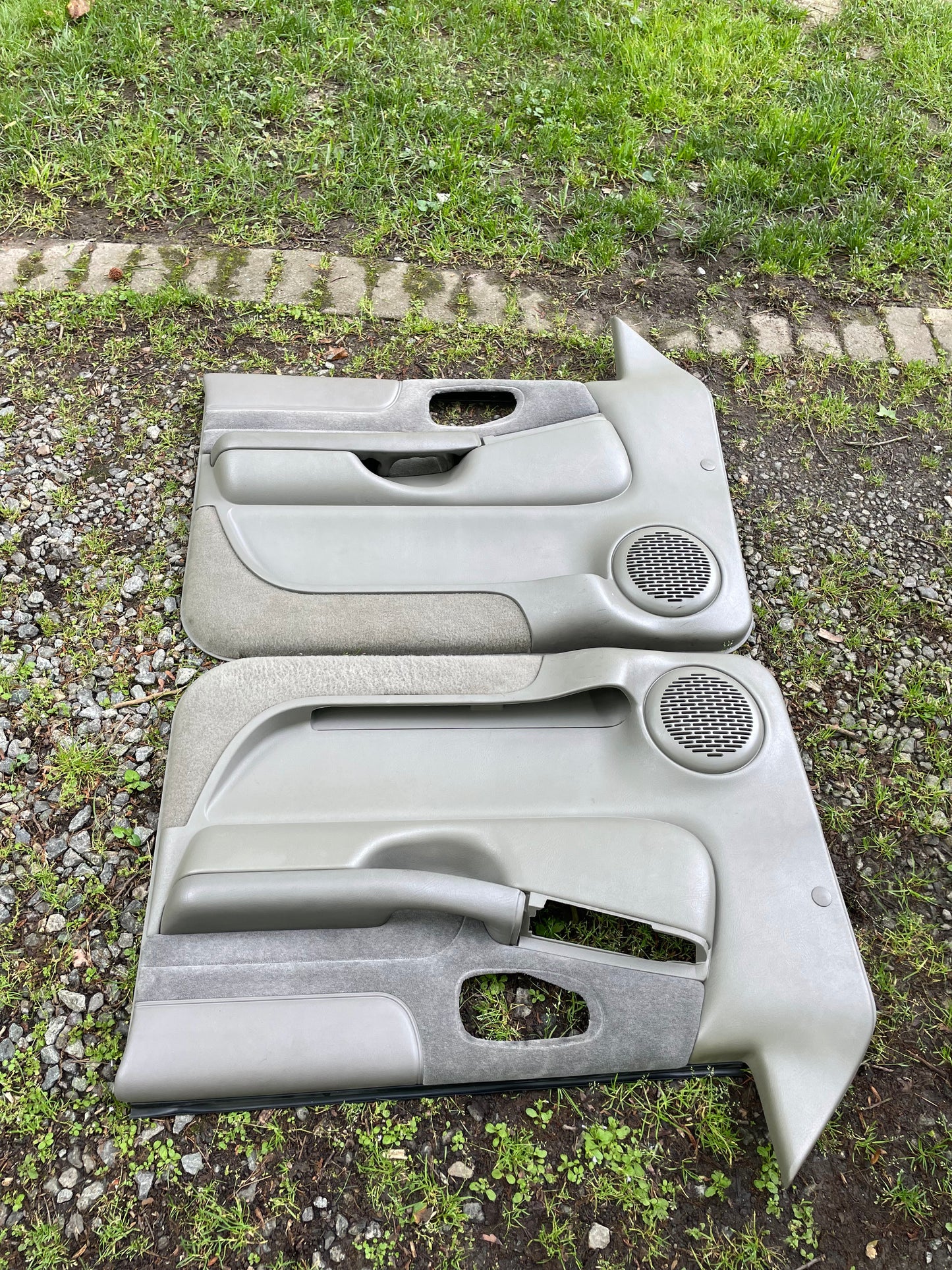 OEM Pair of Front Power Door Panels in Light Gray for 1998-2005 Chevy S10 GMC Sonoma and more