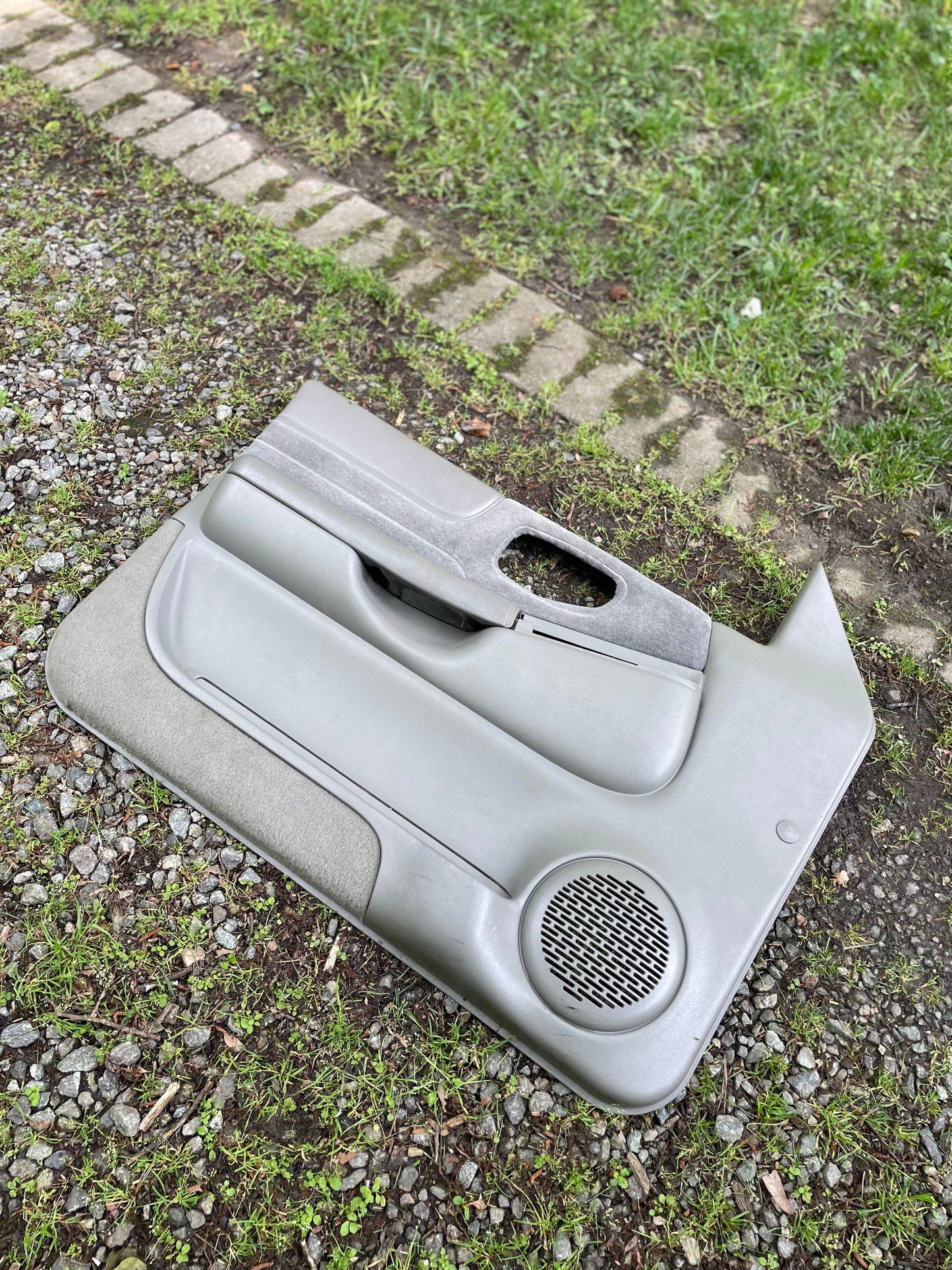 OEM Pair of Front Power Door Panels in Light Gray for 1998-2005 Chevy S10 GMC Sonoma and more