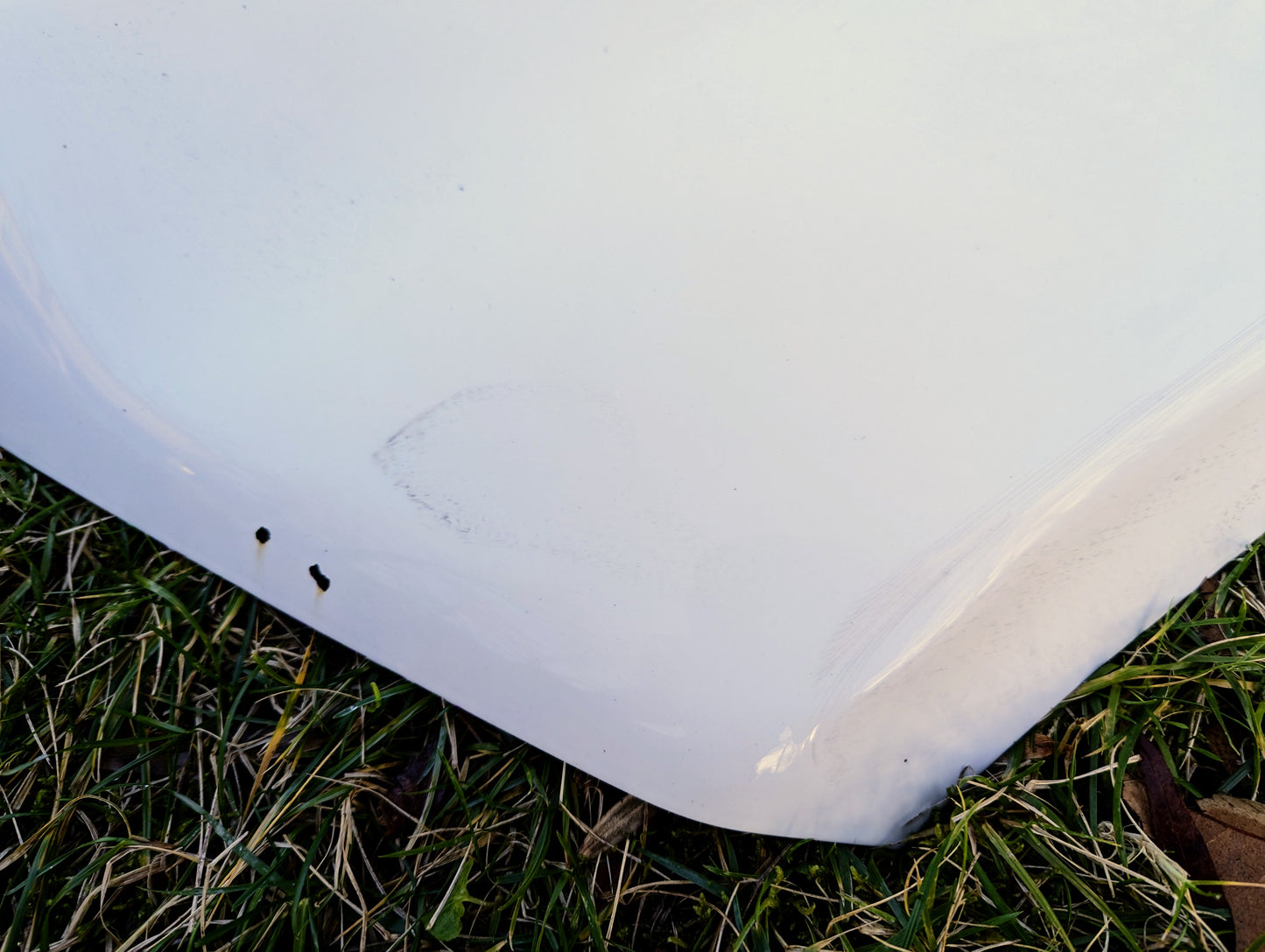 OEM HD Style Hood & Grill in White for 2003 - 2007 Chevrolet Silverado Cateye
