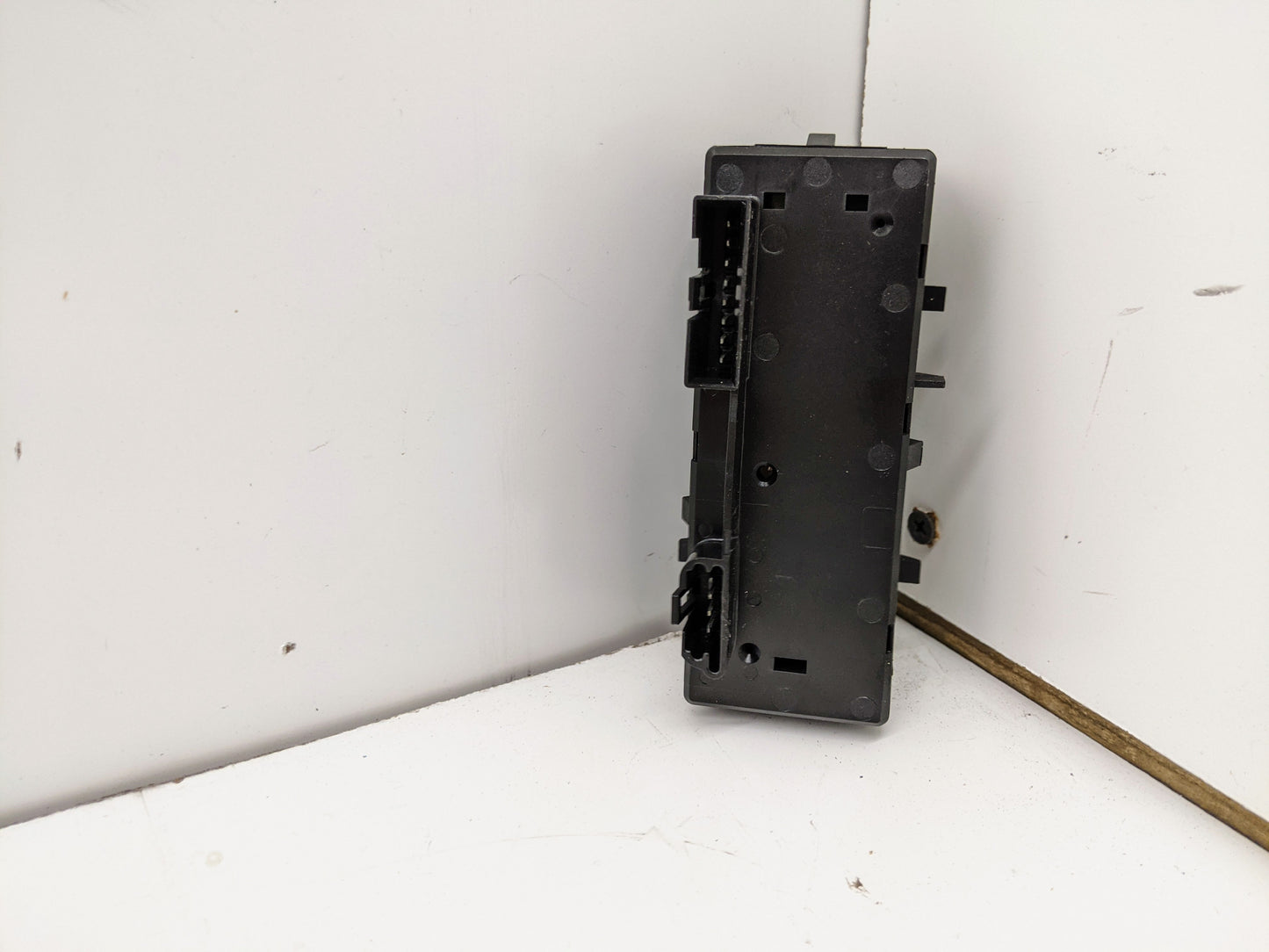 OEM 4X4 Transfer Case Switch for 2003-06 Chevy Silverado, Suburban, and more