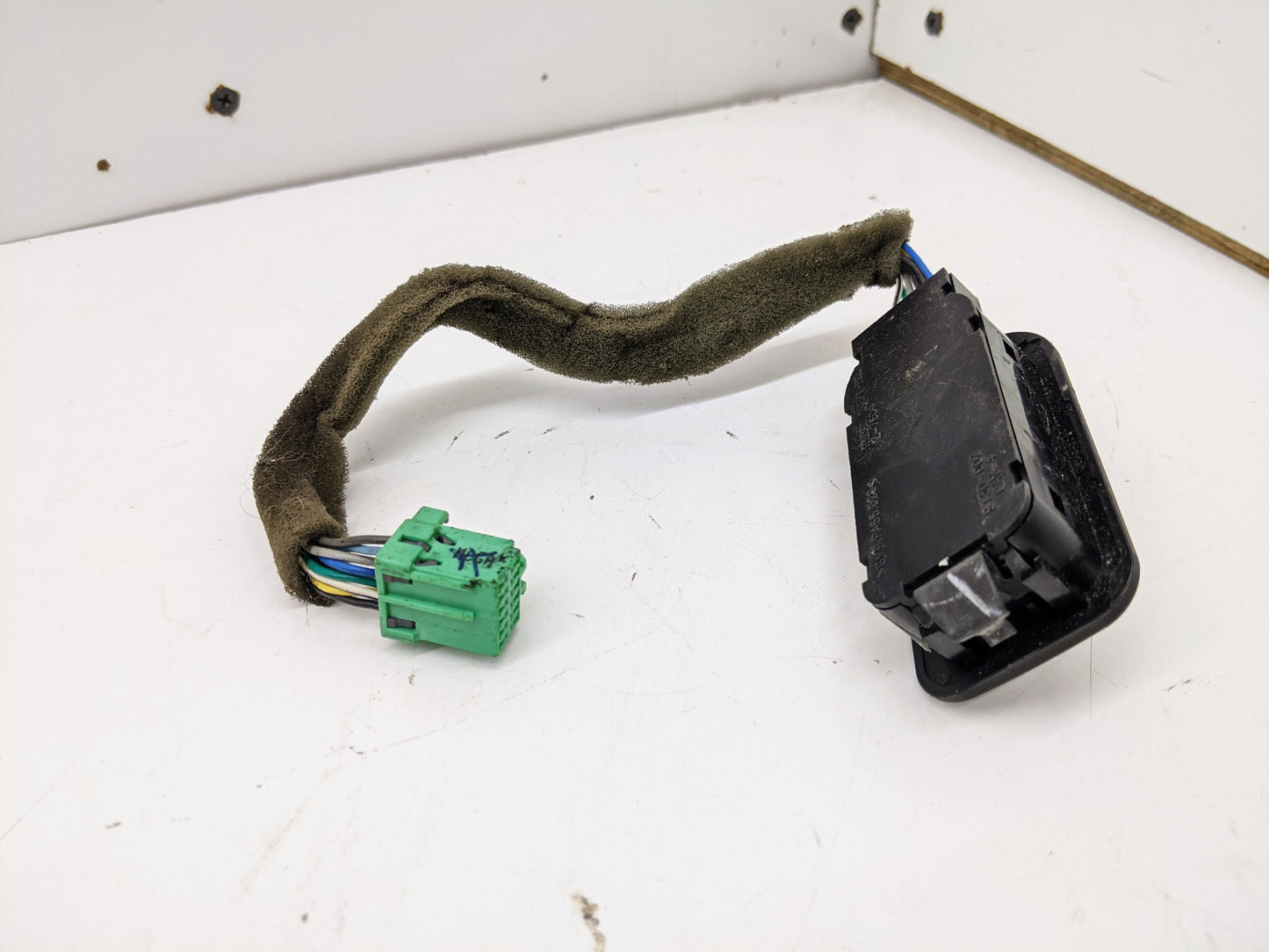 03-06 Chevy Silverado Tahoe GMC Sierra Yukon Passenger Right Heated Seat Switch