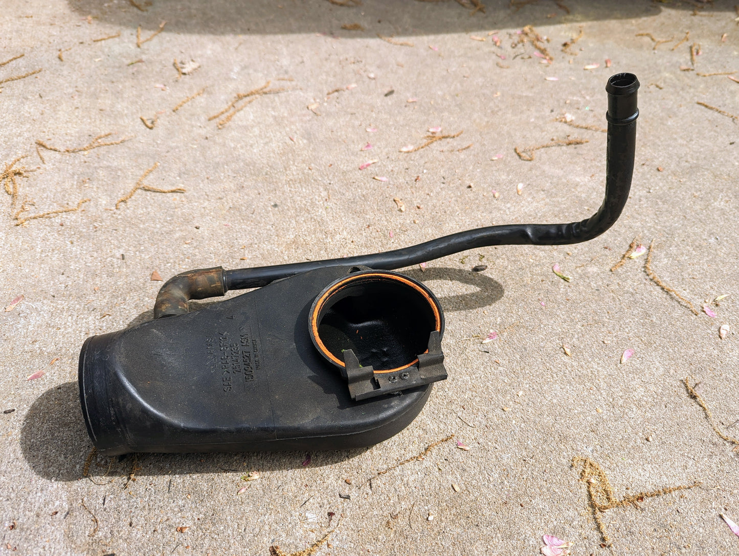 OEM Cold Air Intake Hat, Duct, & Wing Nut for a 4.3L 1996 - 2005 Chevrolet S10, Blazer, and more.