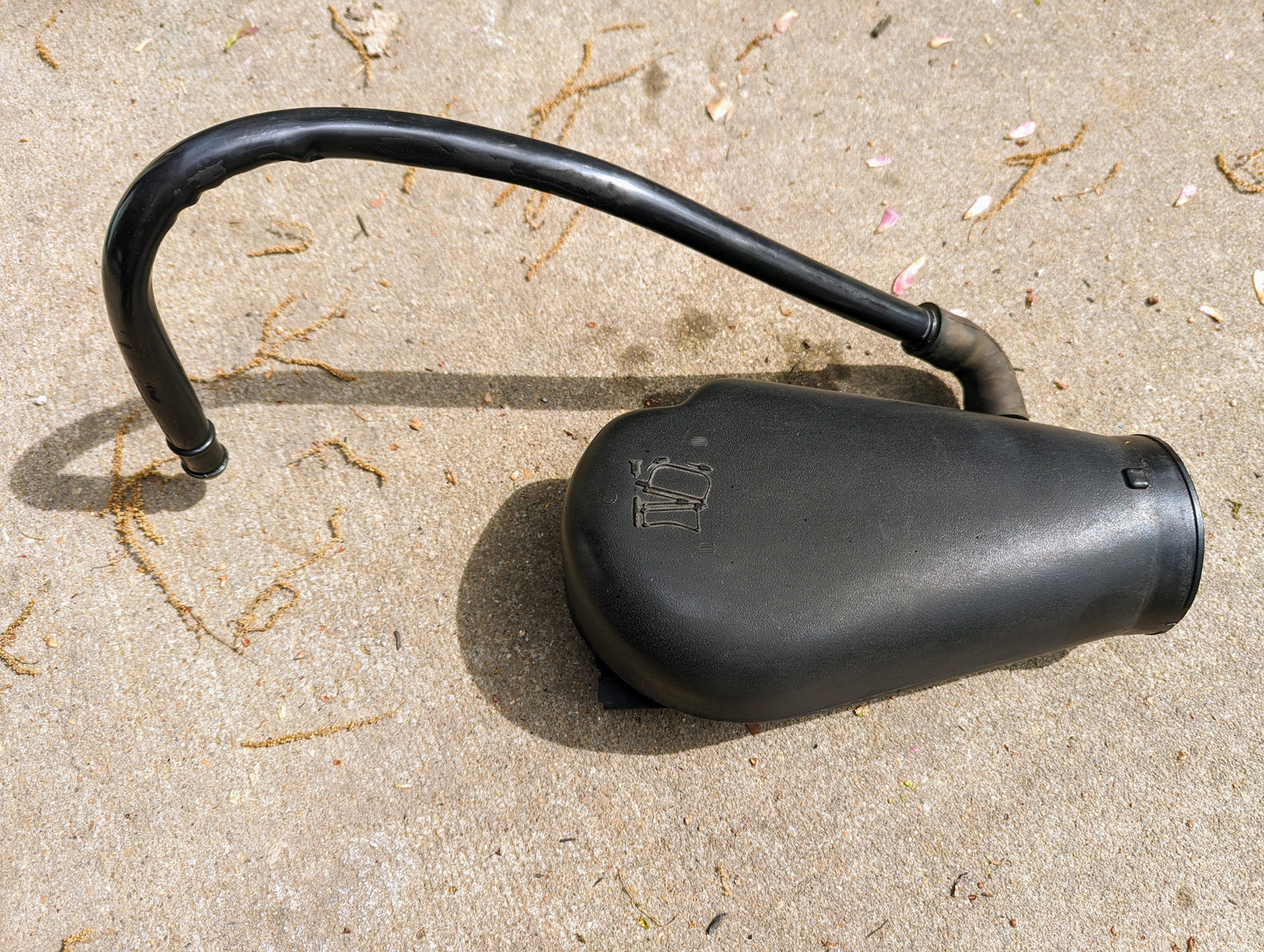 OEM Cold Air Intake Hat, Duct, & Wing Nut for a 4.3L 1996 - 2005 Chevrolet S10, Blazer, and more.