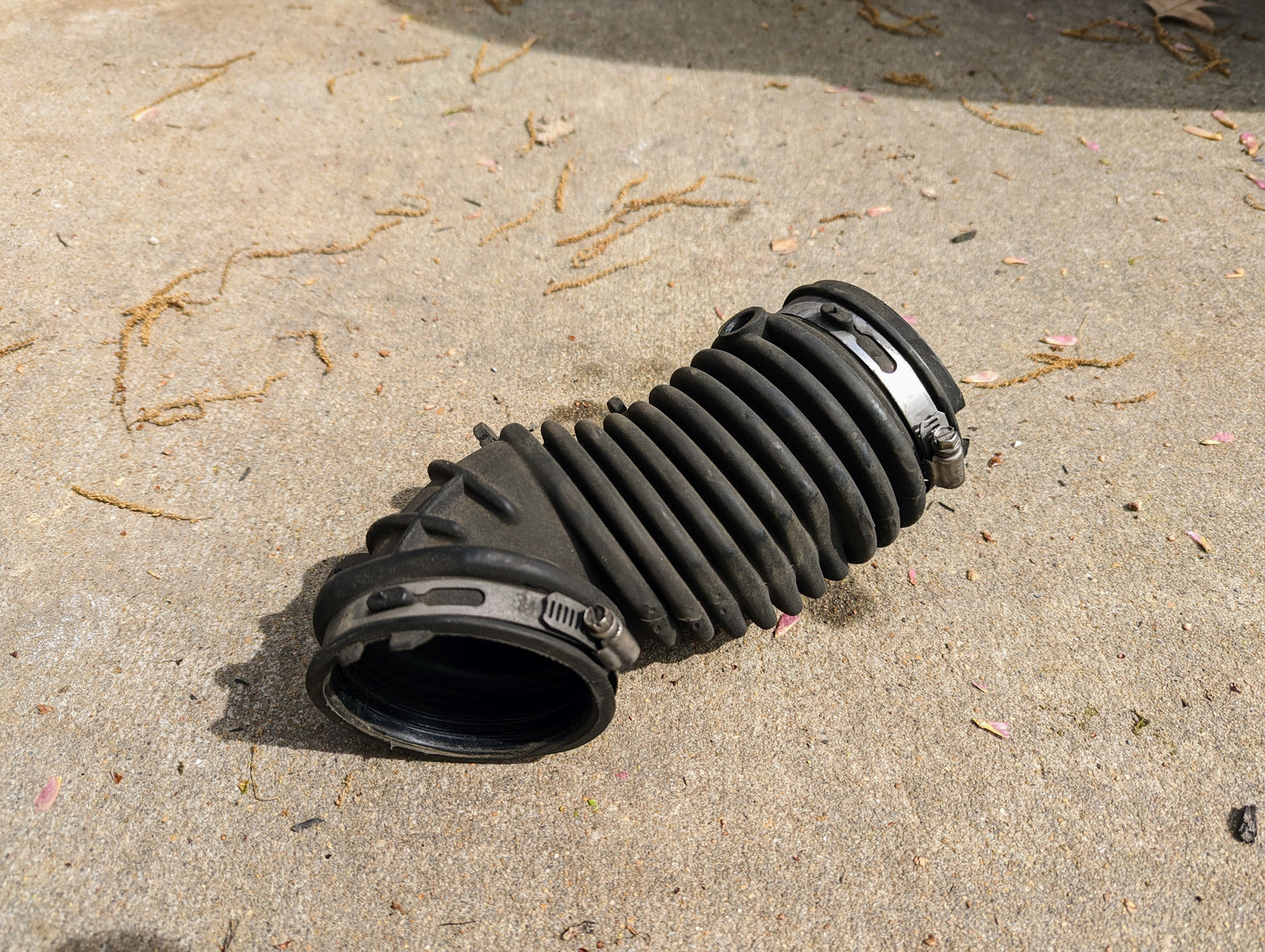 OEM Cold Air Intake Hat, Duct, & Wing Nut for a 4.3L 1996 - 2005 Chevrolet S10, Blazer, and more.