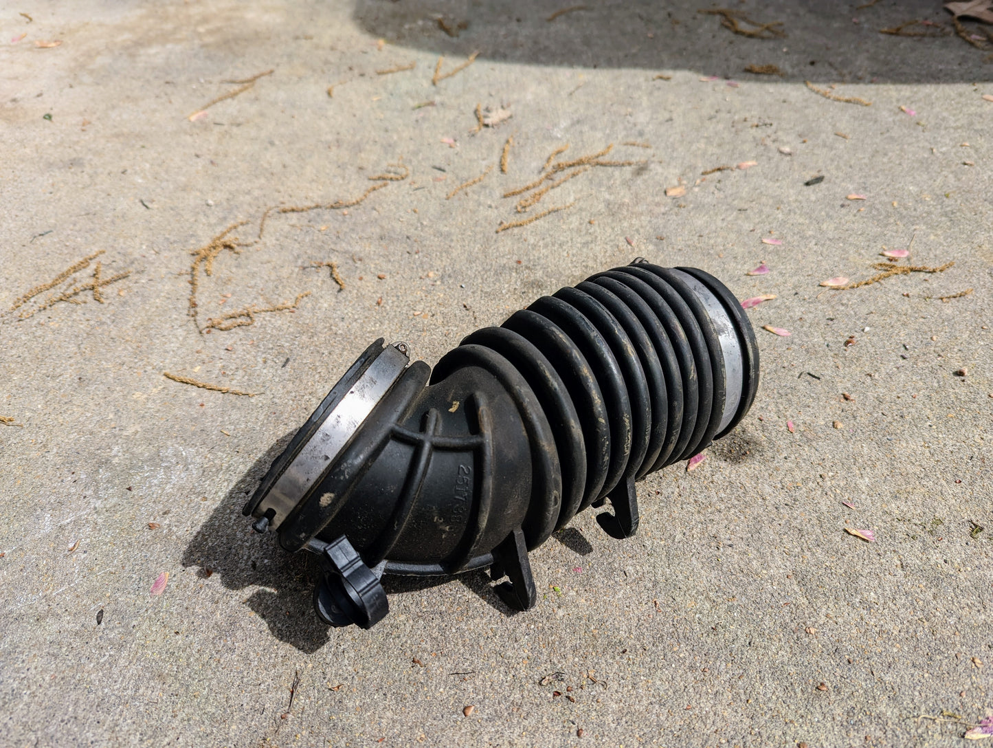 OEM Cold Air Intake Hat, Duct, & Wing Nut for a 4.3L 1996 - 2005 Chevrolet S10, Blazer, and more.