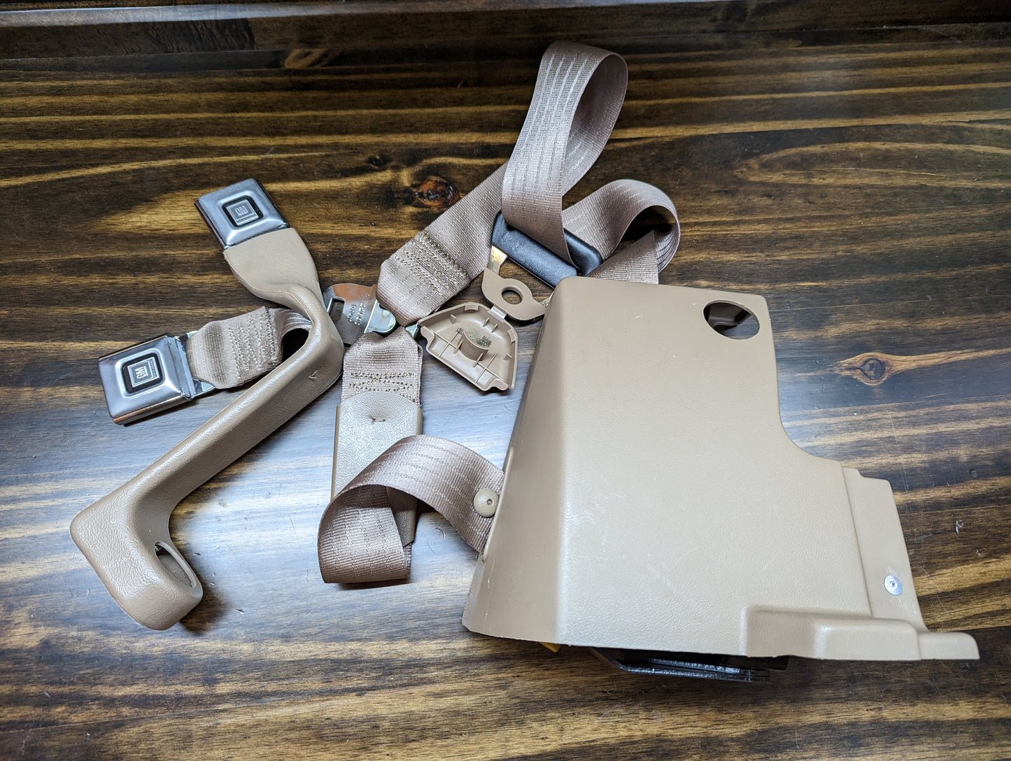 NOS Passenger Seat Belt Retractor & Buckle in Tan for 1982 - 1993 Chevy S10, GMC S15
