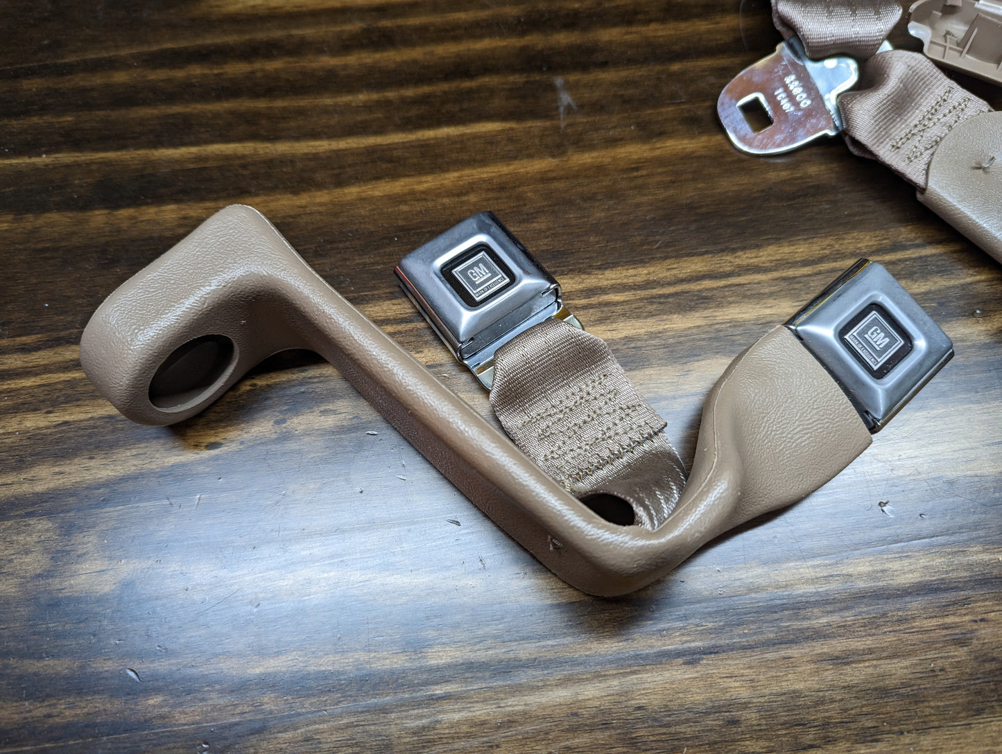 NOS Passenger Seat Belt Retractor & Buckle in Tan for 1982 - 1993 Chevy S10, GMC S15