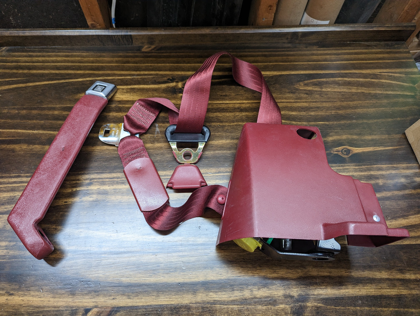 NOS Passenger Seat Belt Retractor & Buckle in Red for 1982 - 1993 Chevy S10, GMC S15
