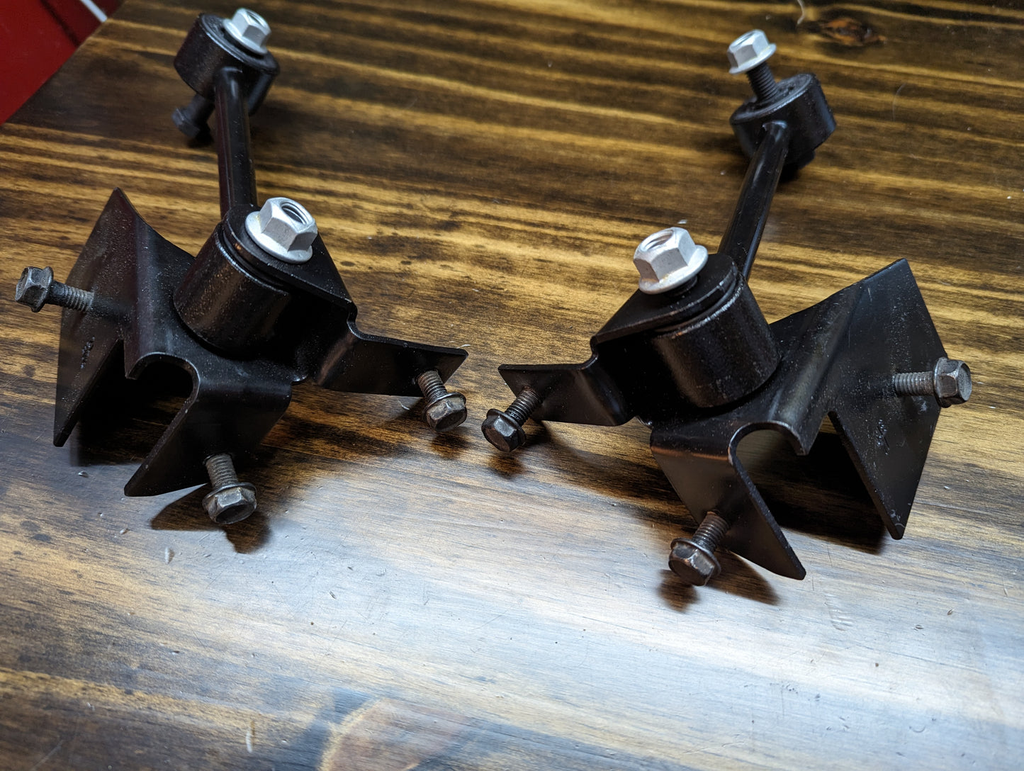 OEM ZQ8/Xtreme Rear Sway Bar Brackets for 1982-2004 Chevrolet S10, GMC S15, Sonoma