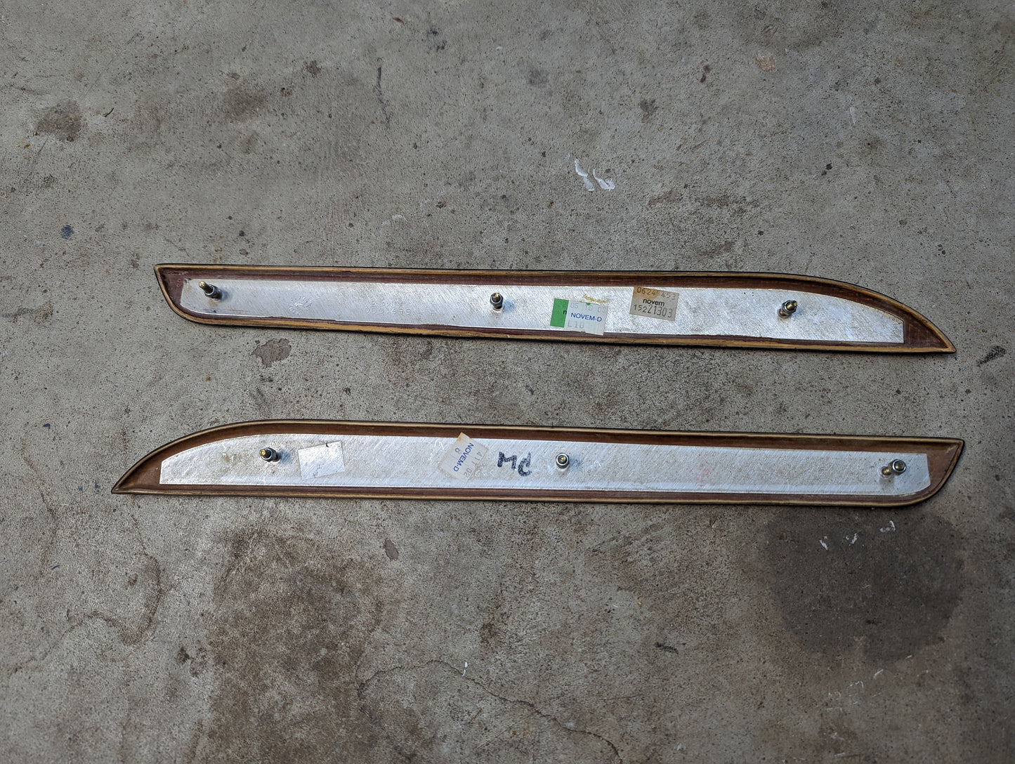 OEM Rear Pair of Wood Grain Door Panel Inserts for 2002-2006 Cadillac Escalade