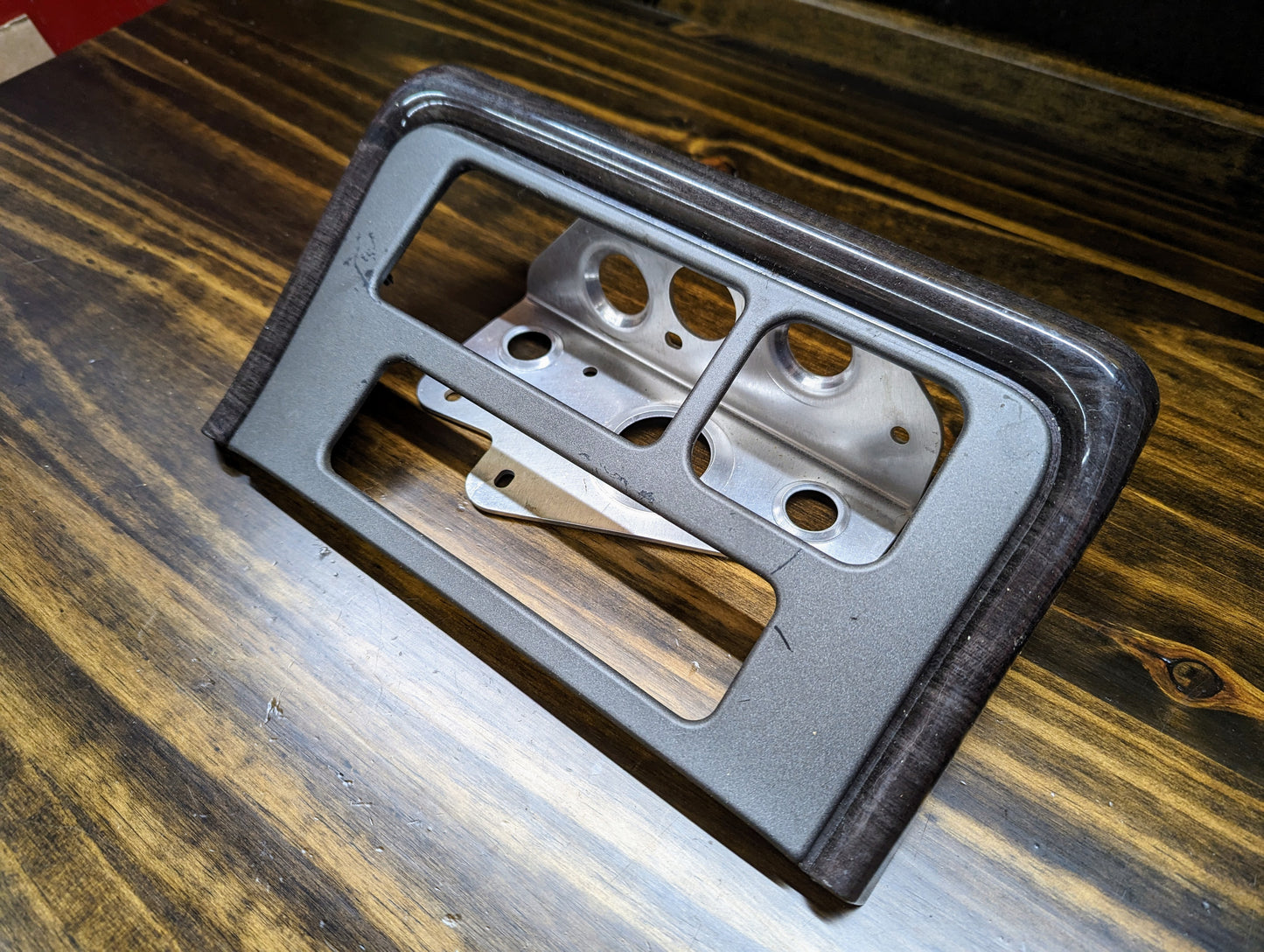 OEM Center Console Front Bin Dark Woodgrain Trim 2001-2002 GMC Sierra C3 Yukon Denali