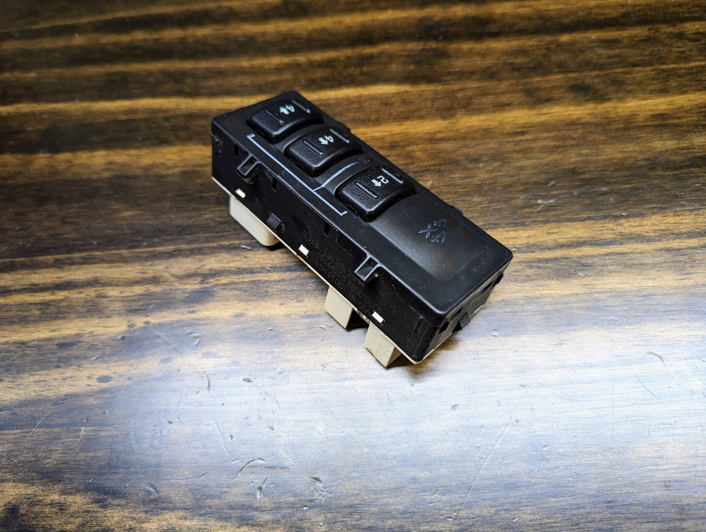 OEM 4X4 NP1 Transfer Case Switch for 2003-06 Chevy Silverado, Suburban, and more