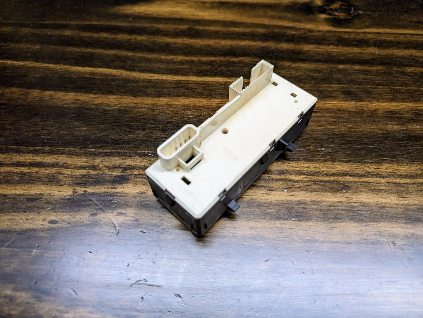 OEM 4X4 NP1 Transfer Case Switch for 2003-06 Chevy Silverado, Suburban, and more