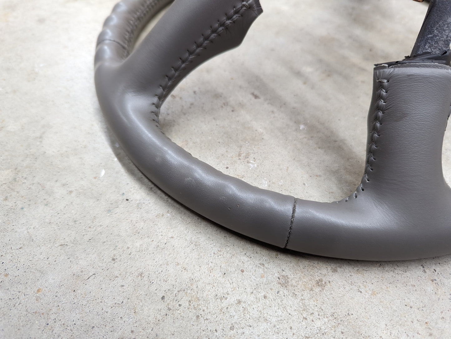 OEM Leather Steering Wheel in Gray for 1999-2005 GMC Denali Chevy Silverado S10 and more