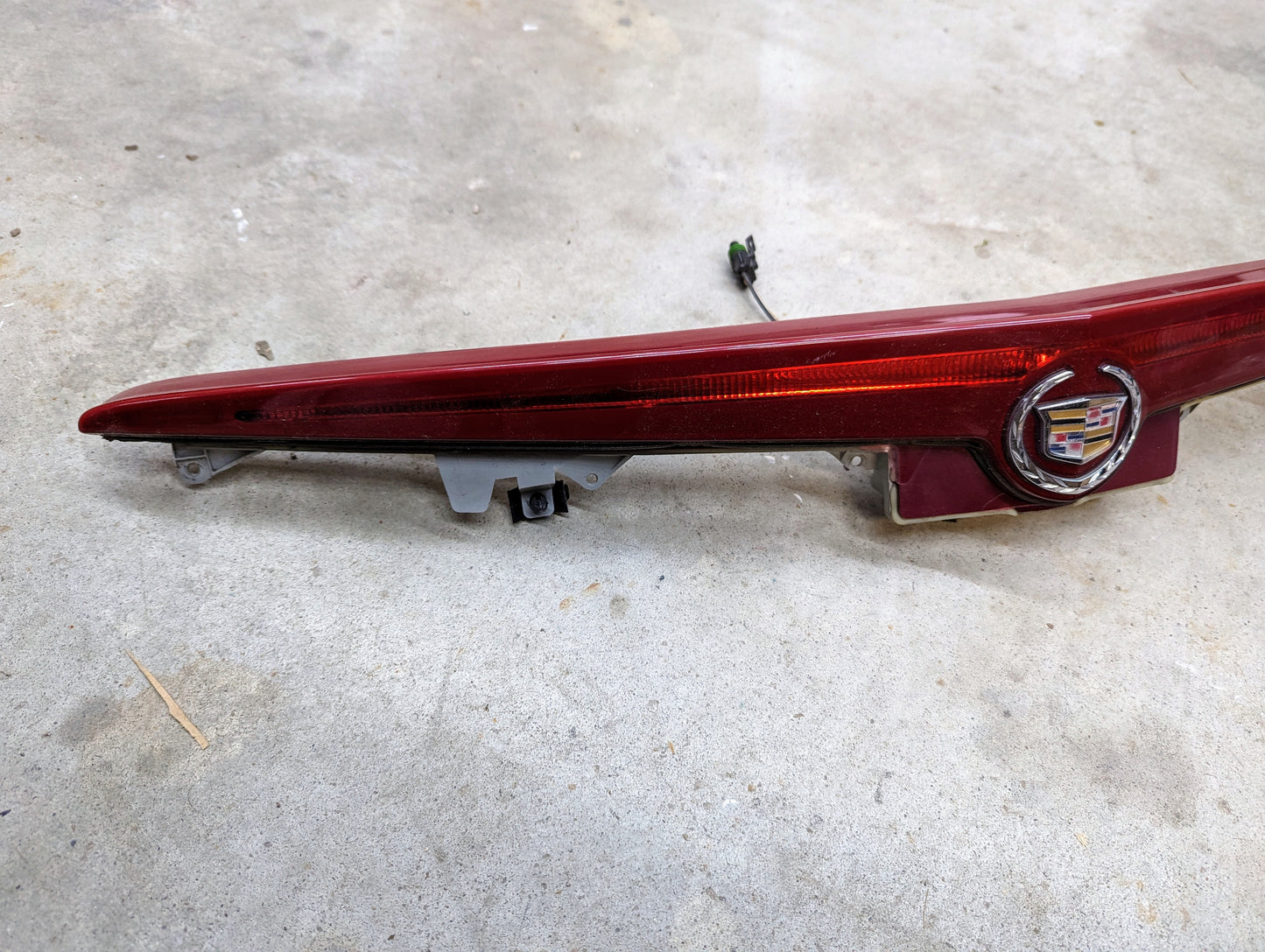 OEM Center High Mount Third Brake Lamp CHMSL for 2003-2007 Cadillac CTS