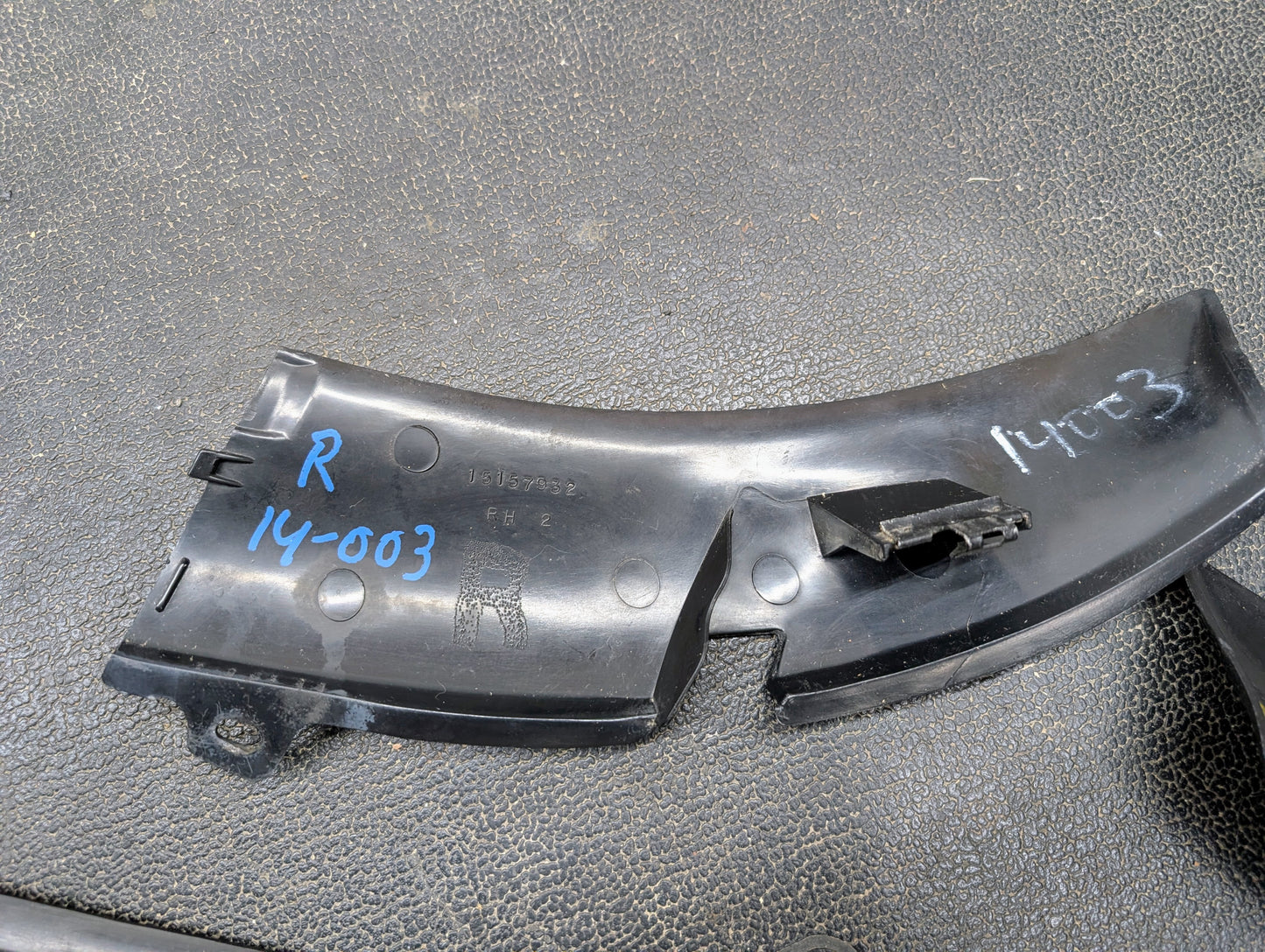 OEM Wiper Cowl Cover Set for 1994-2005 Chevrolet S10, Blazer, and more