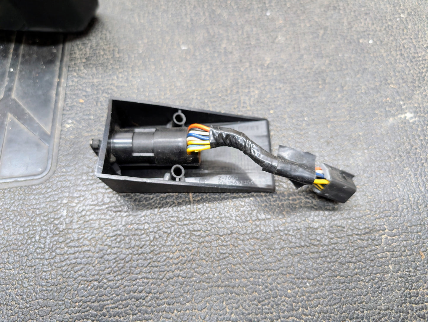 OEM Exterior Power Mirrors w/Switch for 1988-1994 S10, Blazer, and more