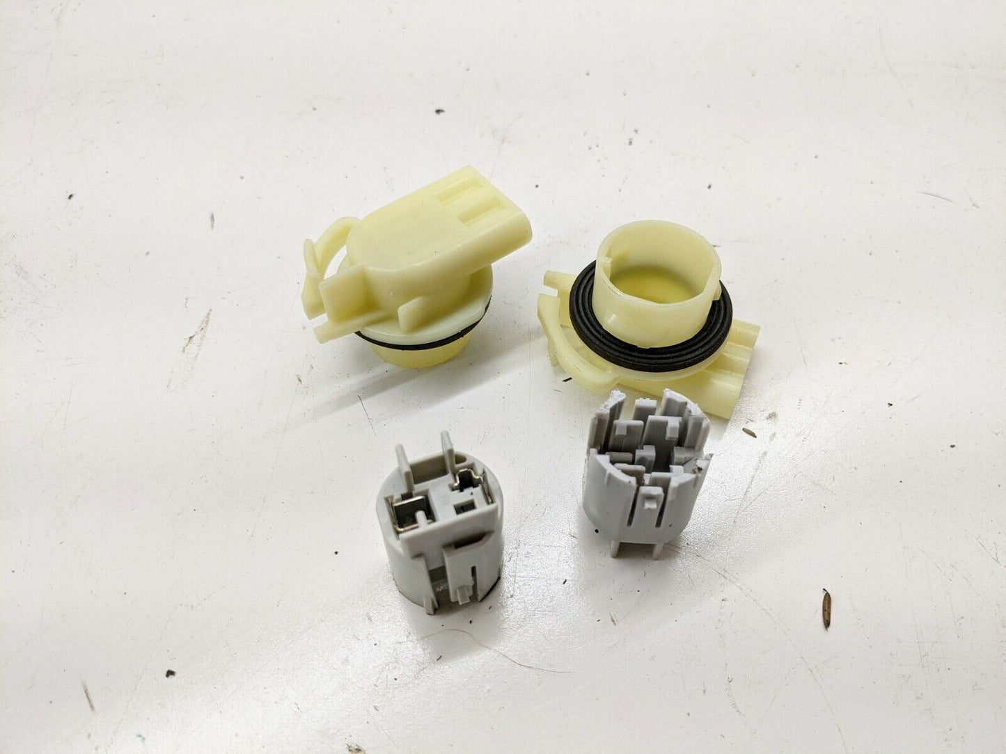 DRL Light Bulb Socket Replacement Repair Set NO CUT for 1999 - 2007 OEM Chevy Silverado GMC Sierra and more