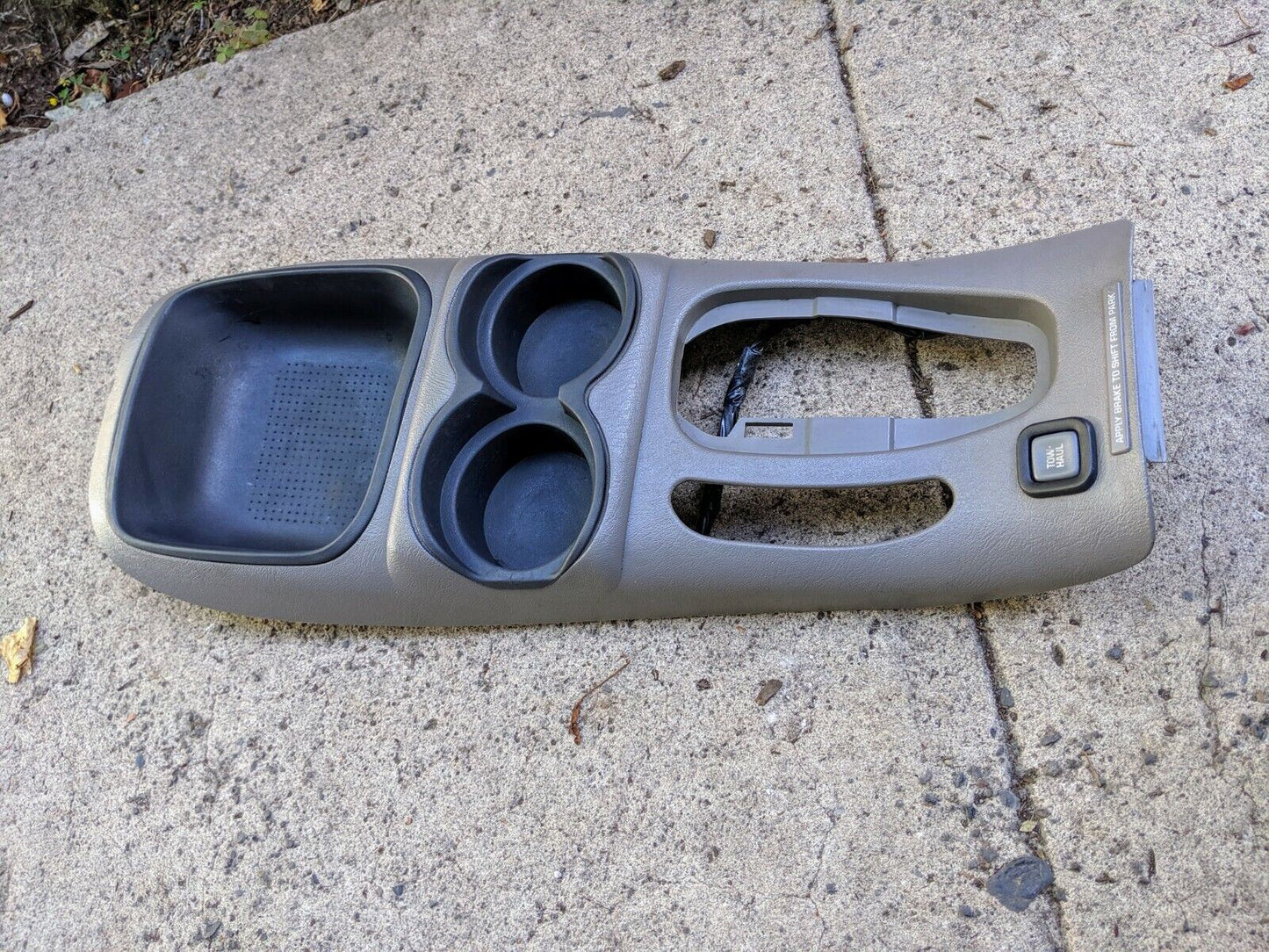 97-05 Chevy Blazer S10 GMC Jimmy, Sonoma Console Shift Trim Panel w/Tow-Haul OEM