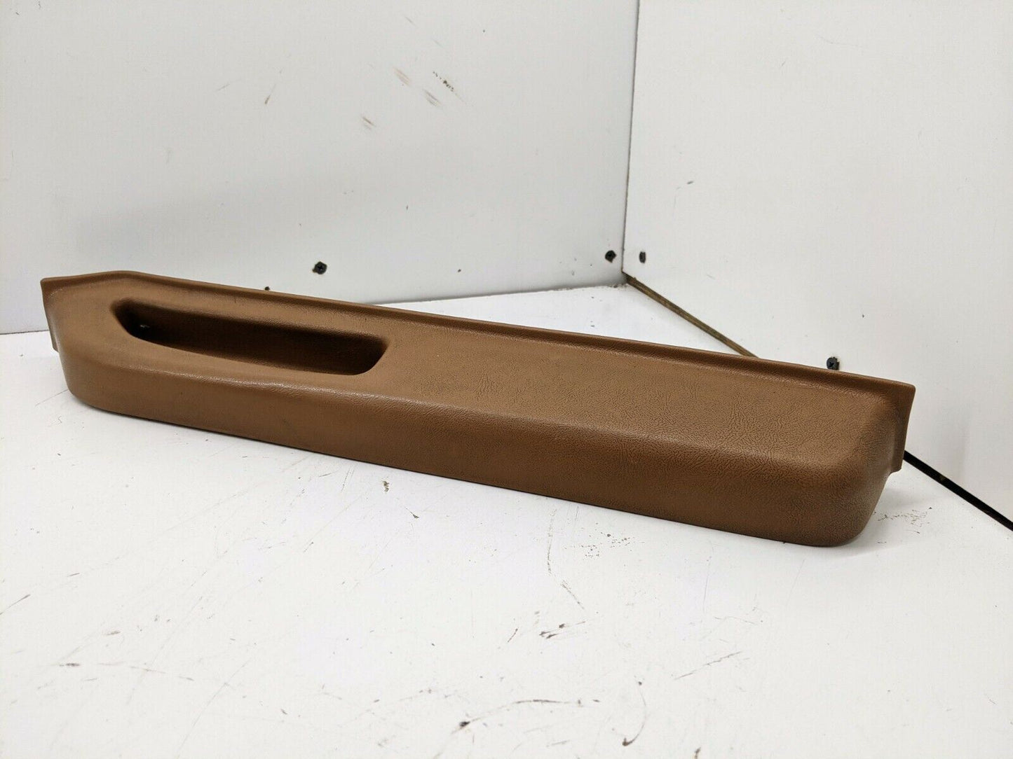 86-93 Chev S10 Blazer GMC Jimmy Door Panel Armrest Handle OEM Passenger Trim TAN