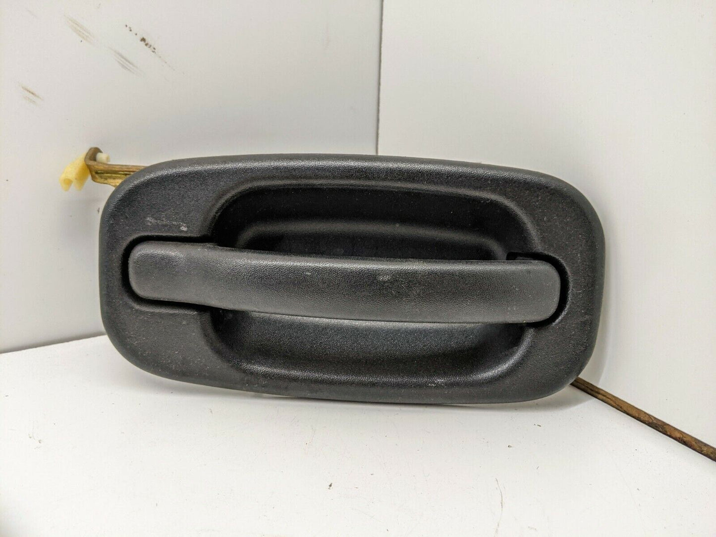 1999-07 Chevy Silverado Tahoe GMC Sierra Yukon Right Rear Door Passenger Handle