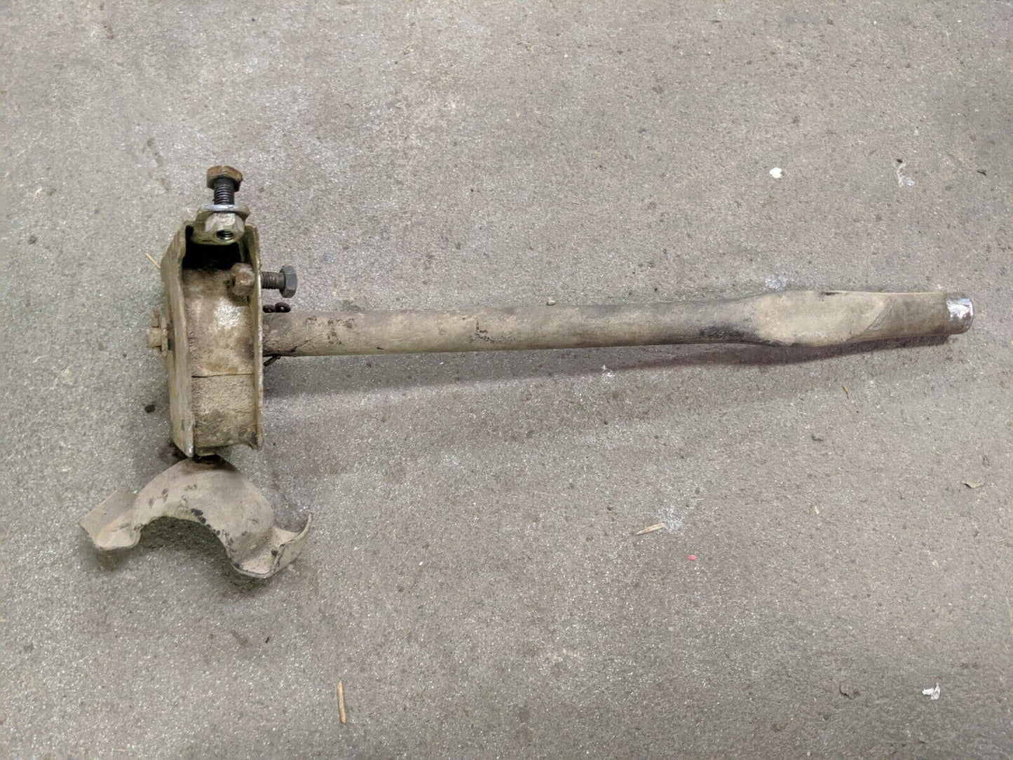 1982-93 S-10 S-15 Sonoma OEM Spare Tire Hoist Wheel Carrier Winch Hanger Lift