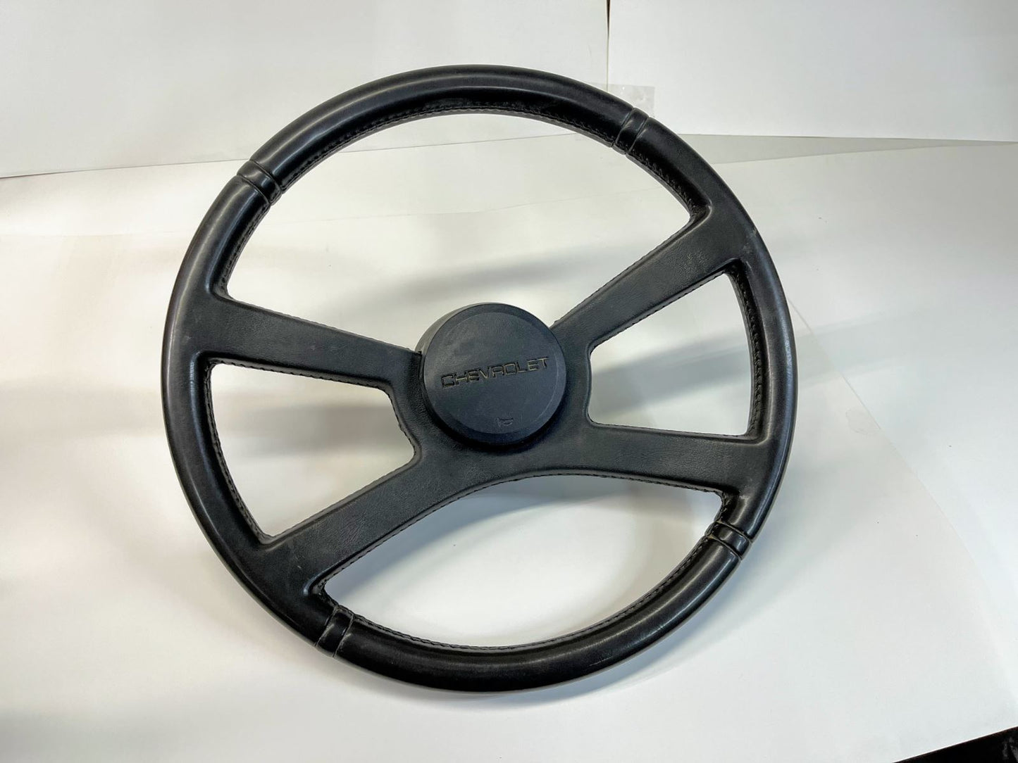 1985-94 Chevy Truck/Van Steering Wheel OEM Center Cap S10 C/K 1500 Blazer Astro