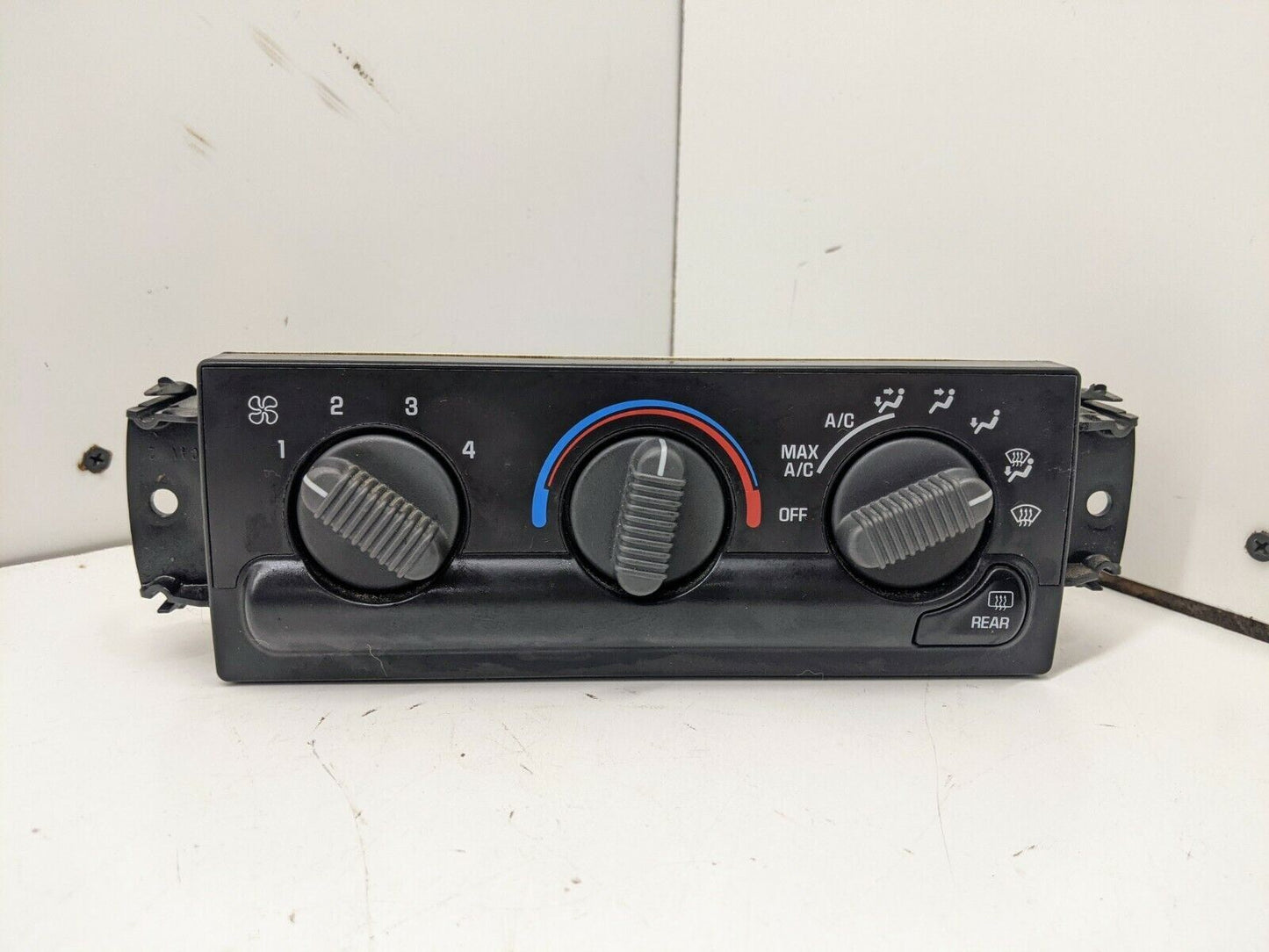99-05 Chevy Blazer GMC Jimmy AC Heat Climate Controls Rear Defrost HVAC Unit OEM