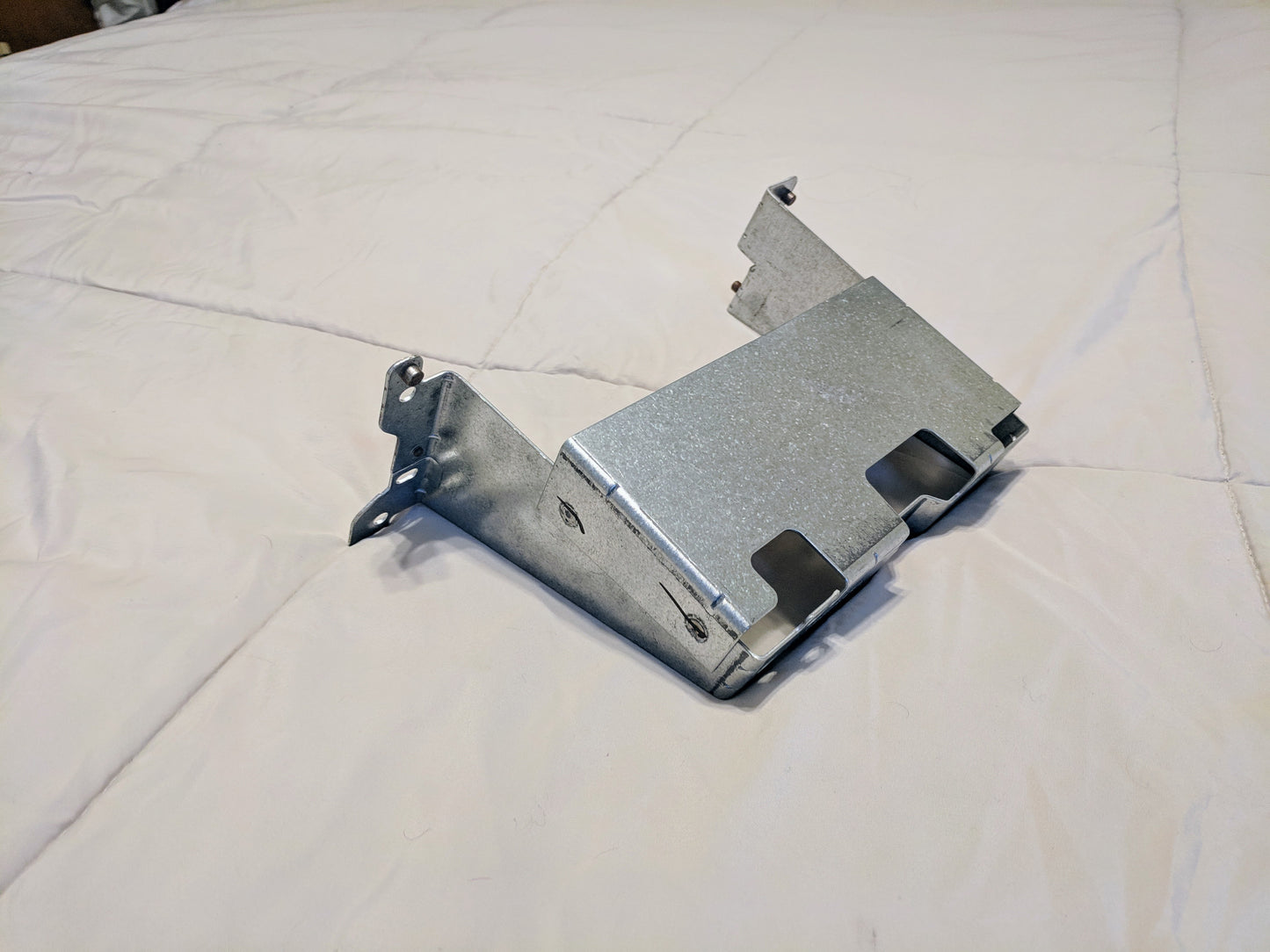 98-02 Chevy S10 Blazer GMC Sonoma Jimmy dash panel Double DIN radio cage bracket