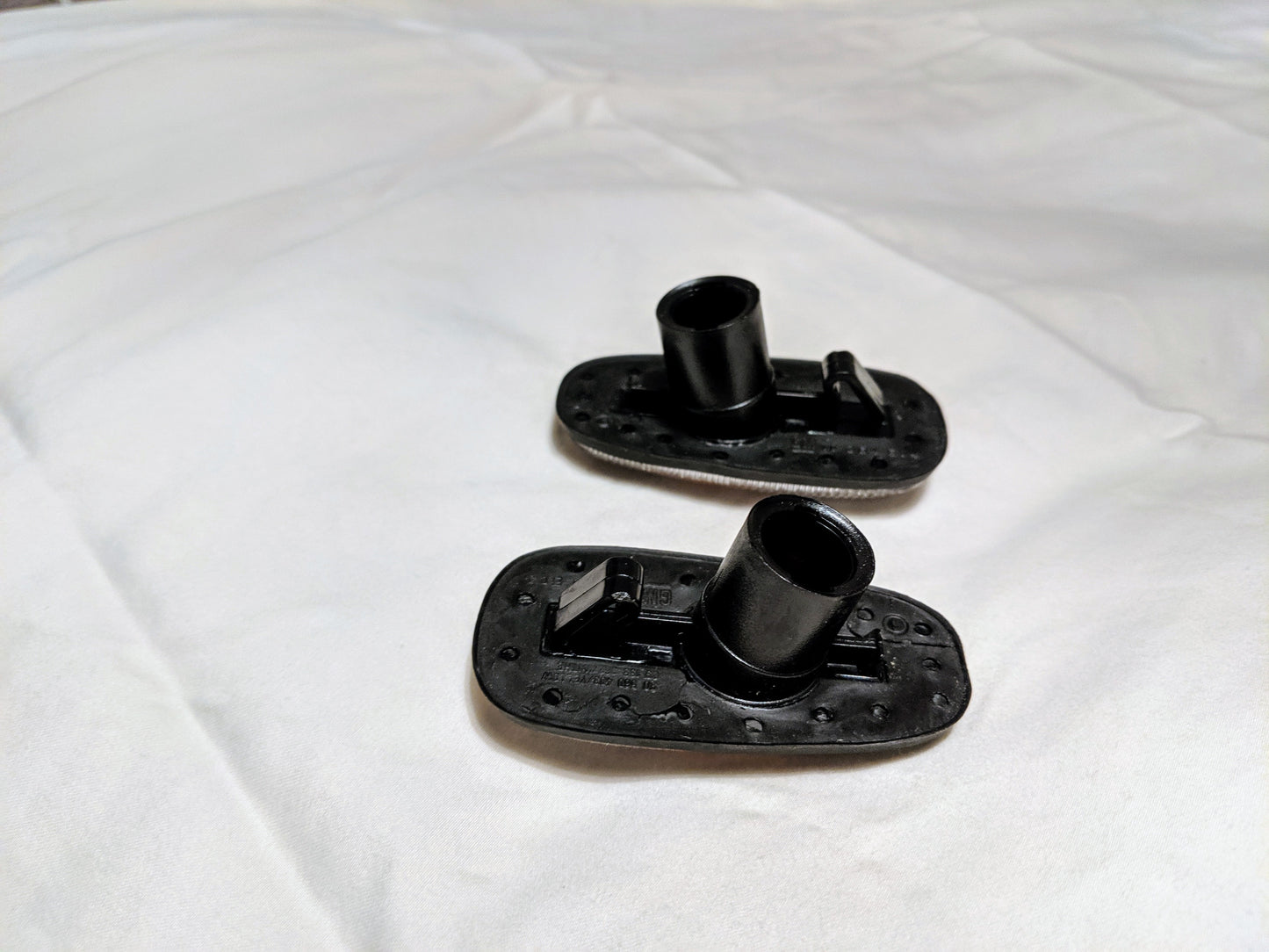 NEW 2005-11 Cadillac STS Fender Side Marker Signal Light Lamp Lens OEM 15930599