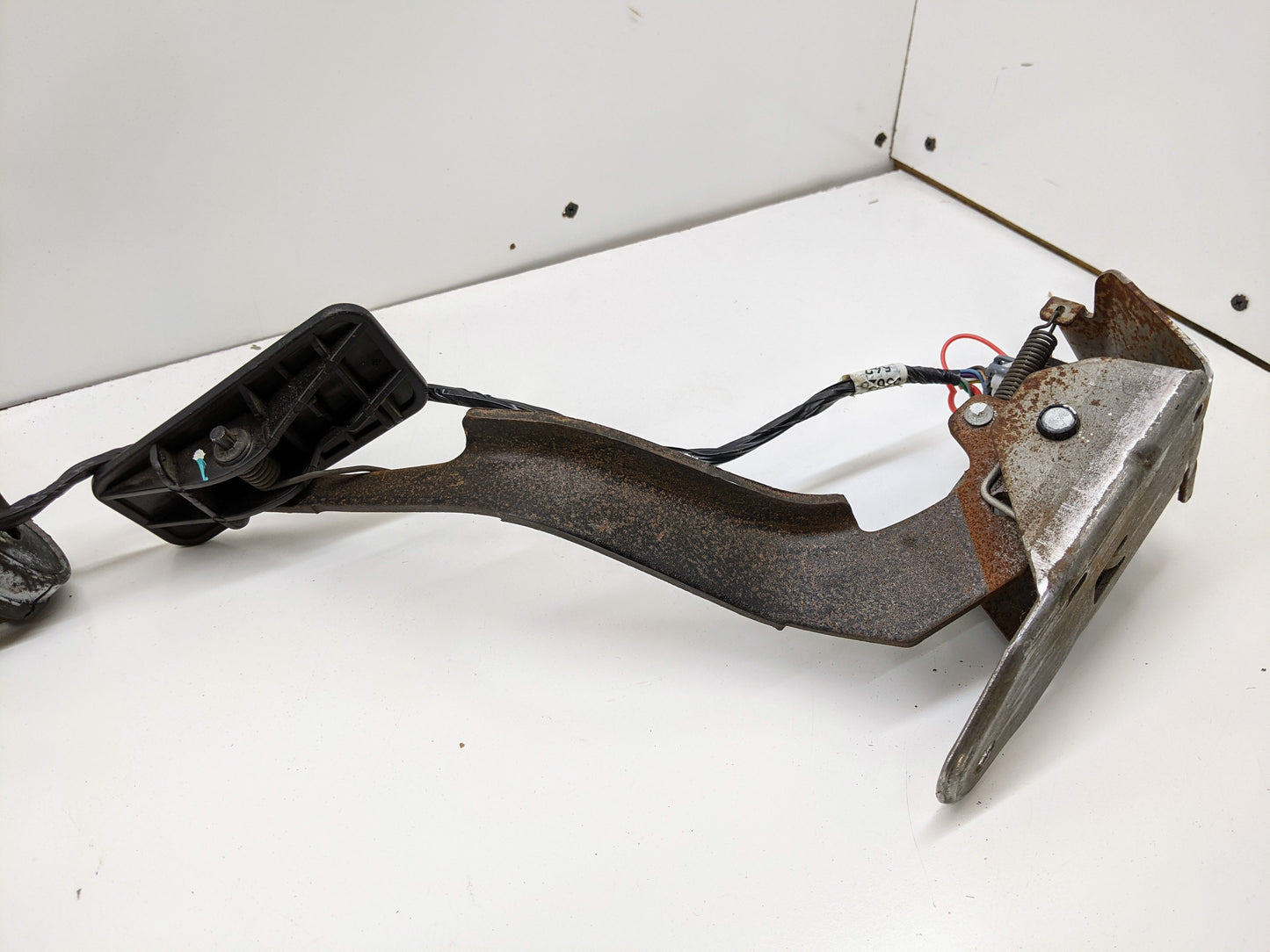 LS Drive By Wire Throttle Pedal & TAC Module for 2003 - 2005 Chevy Silverado Tahoe GMC Yukon and more