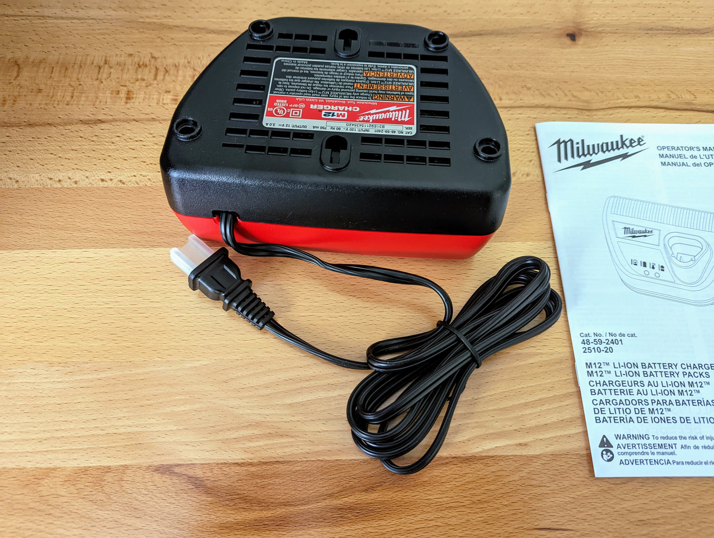NEW Genuine Milwaukee 48-59-2401 M12 12V Lithium Ion Battery Charger 12 Volt