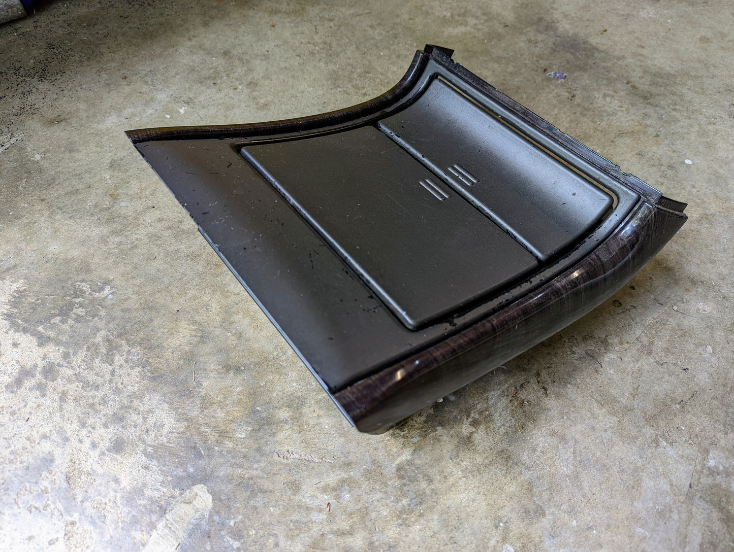 OEM Center Console Front Cup Holder & Trim Bezel with Dark Woodgrain for 2003 - 2006 GMC Sierra & Yukon Denali