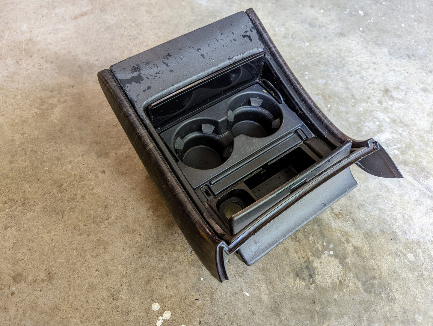 OEM Center Console Front Cup Holder & Trim Bezel with Dark Woodgrain for 2003 - 2006 GMC Sierra & Yukon Denali