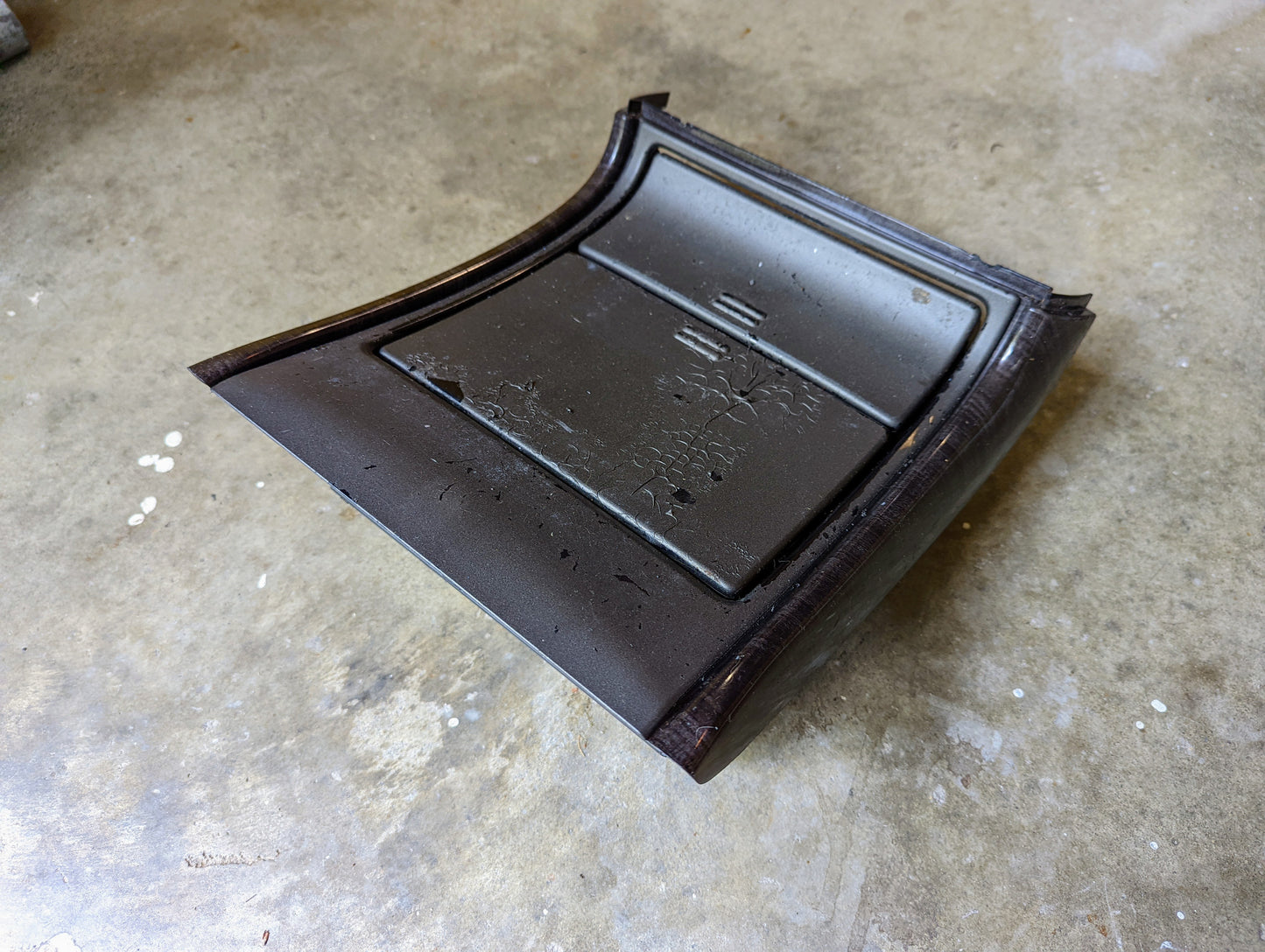 OEM Center Console Front Cup Holder & Trim Bezel with Dark Woodgrain for 2003 - 2006 GMC Sierra & Yukon Denali