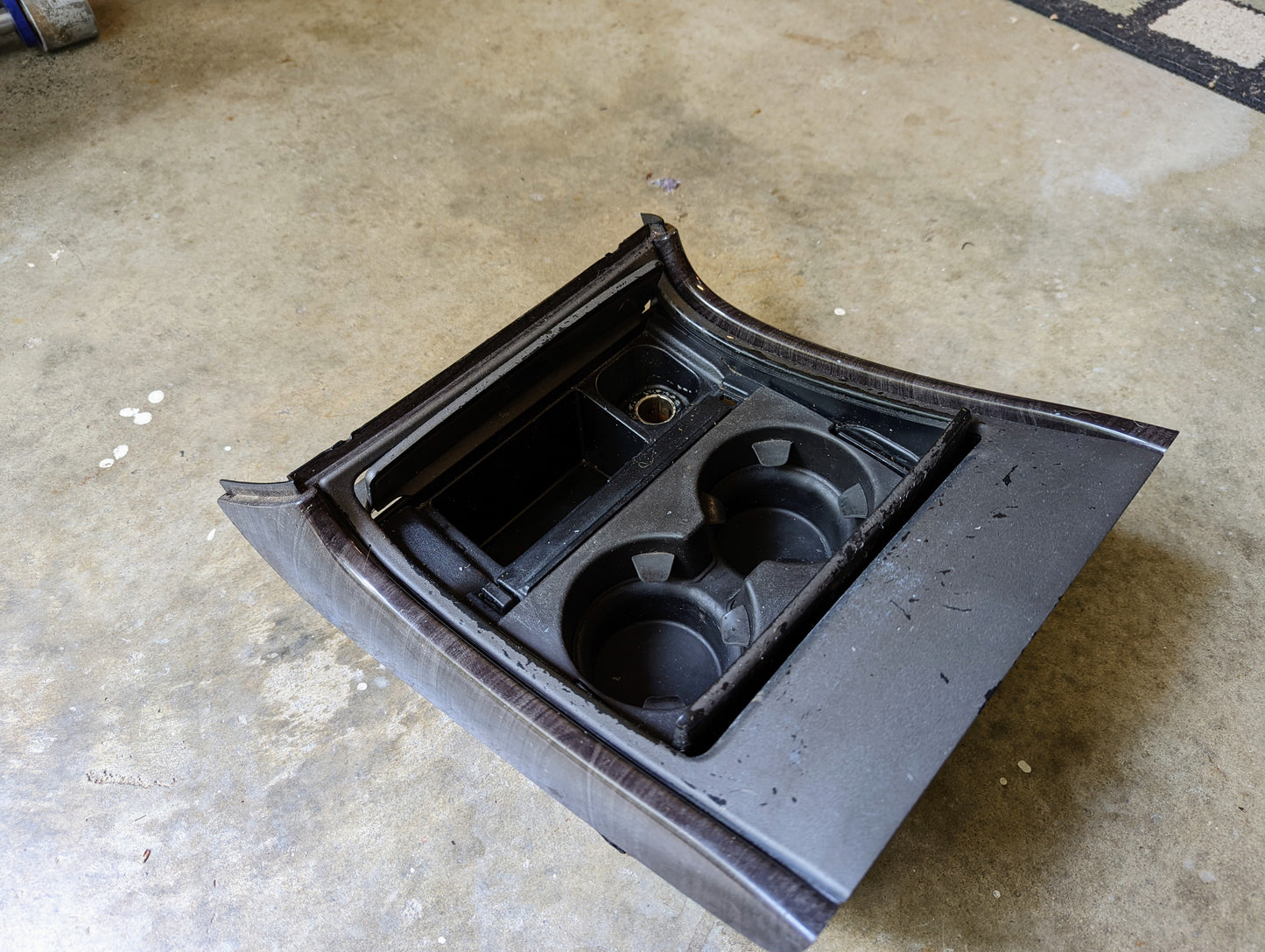 OEM Center Console Front Cup Holder & Trim Bezel with Dark Woodgrain for 2003 - 2006 GMC Sierra & Yukon Denali