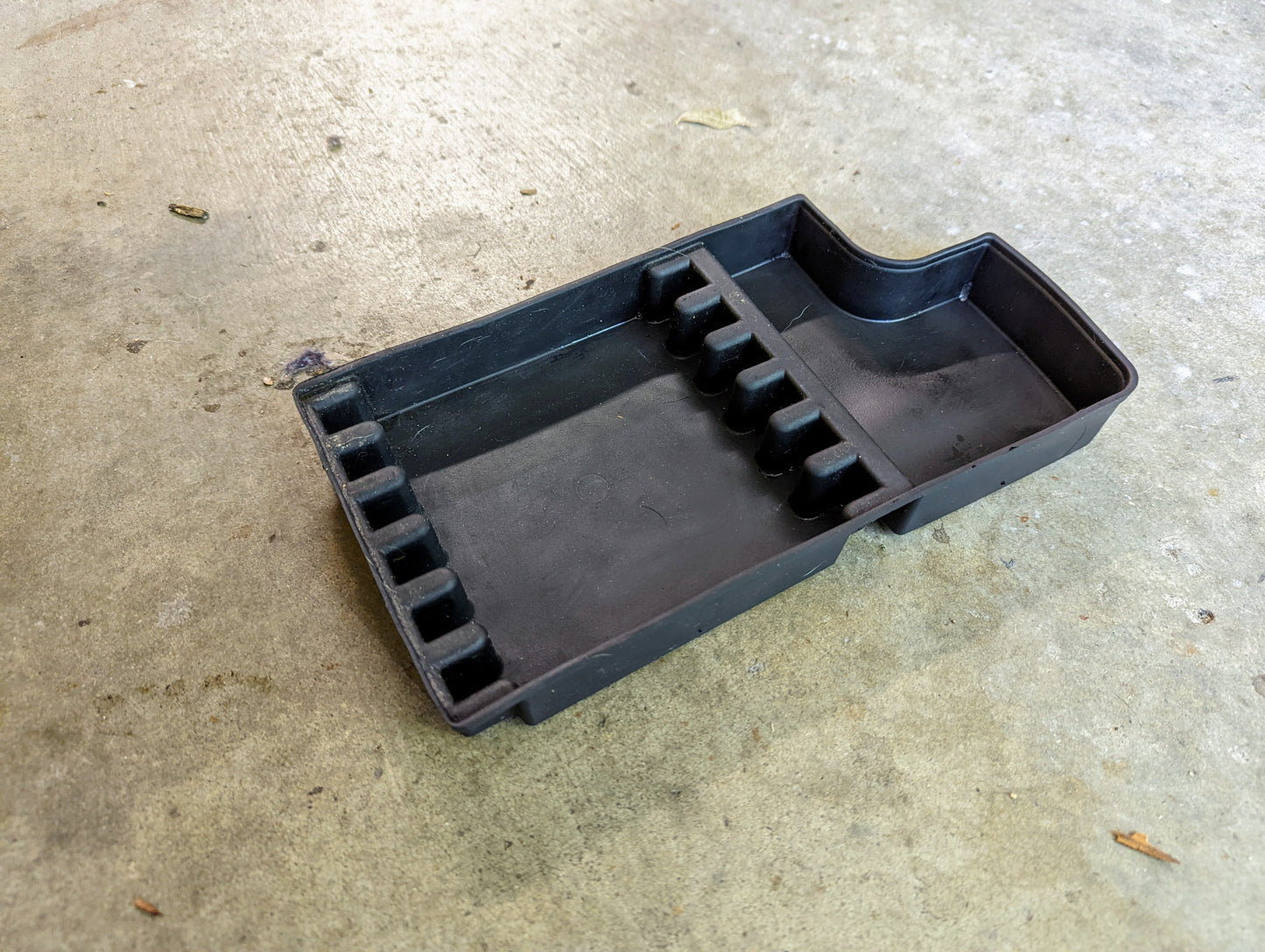03-06 Cadillac Escalade GMC Denali Center Console Storage Bin Rubber Mat Liner