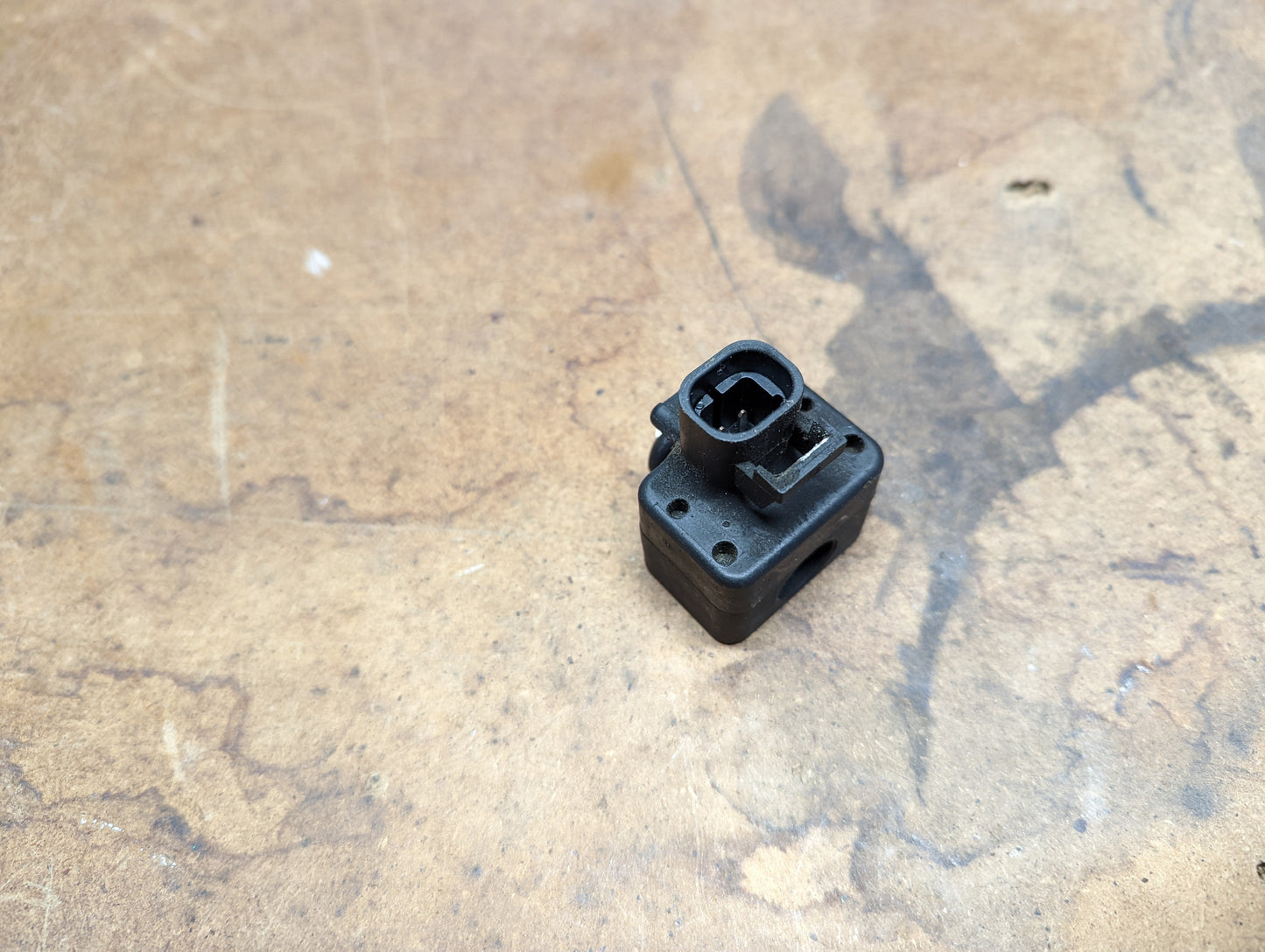 OEM Front Impact Air Bag Sensor 15102173 for 2005 - 2007 Chevy Express, GMC Savanna
