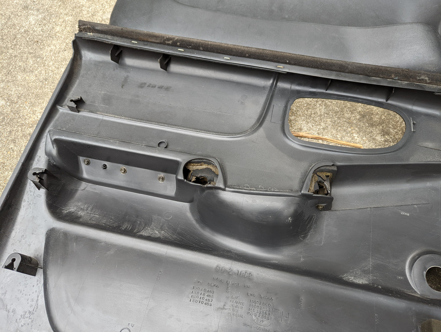 OEM Pair of Front Manual Door Panels in Dark Gray for 1998-2005 Chevy S10 GMC Sonoma and more
