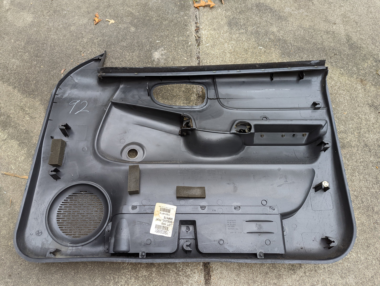 OEM Pair of Front Manual Door Panels in Dark Gray for 1998-2005 Chevy S10 GMC Sonoma and more