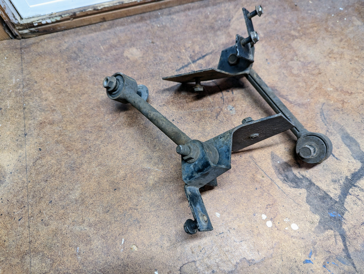 OEM ZQ8/Xtreme Rear Sway Bar Brackets for 1982-2004 Chevrolet S10, GMC S15, Sonoma
