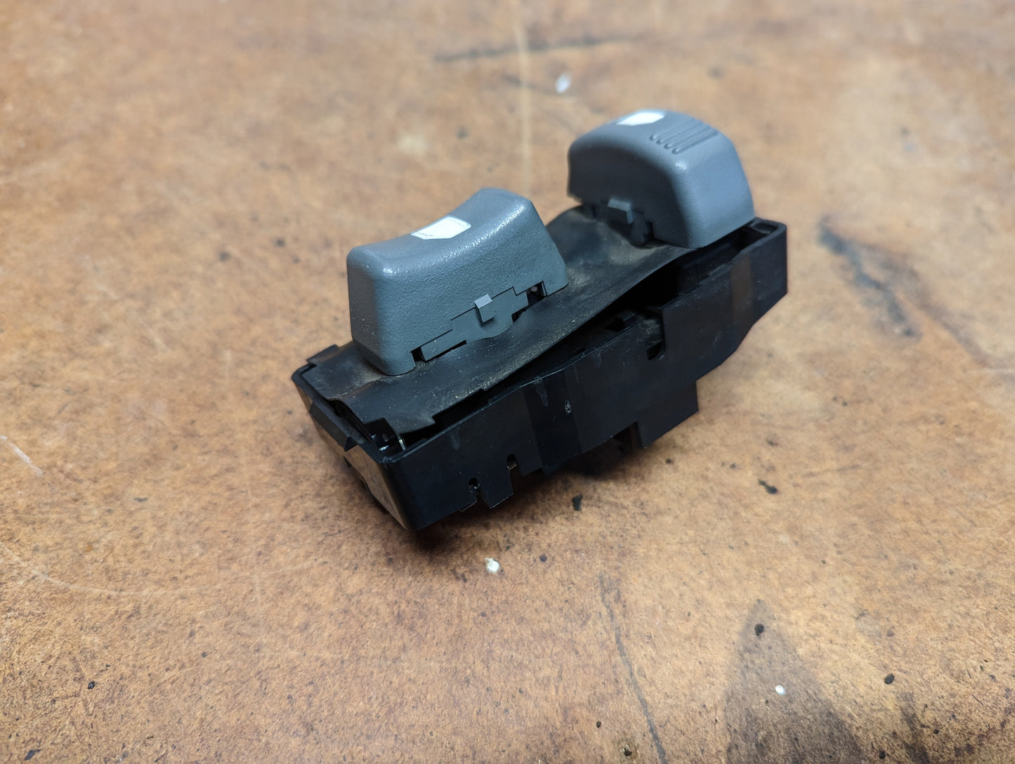 OEM Passenger Power Switch for 1998 - 2005 Chevrolet S10, Blazer, and more