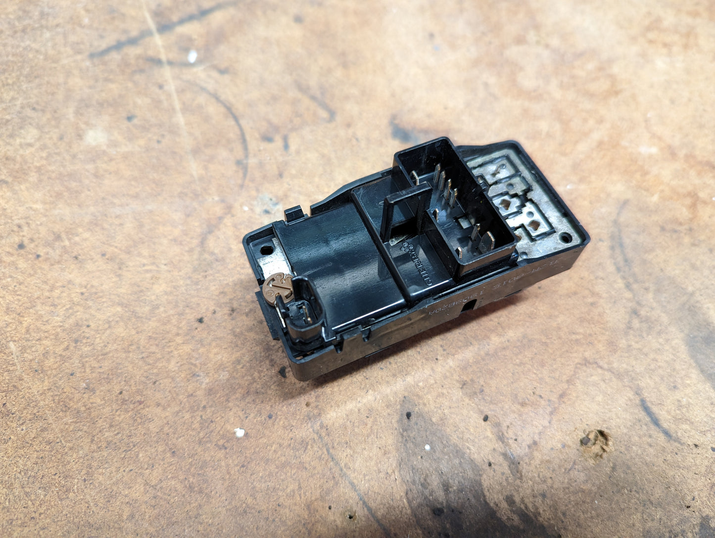 OEM Passenger Power Switch for 1998 - 2005 Chevrolet S10, Blazer, and more