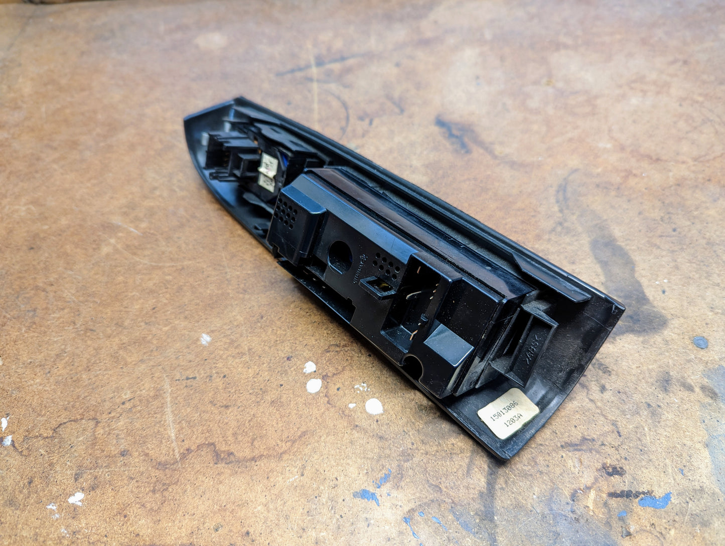 OEM Driver Power Switches & Bezel in Dark Gray for 1998 - 2004 Chevrolet S10, Blazer, and more