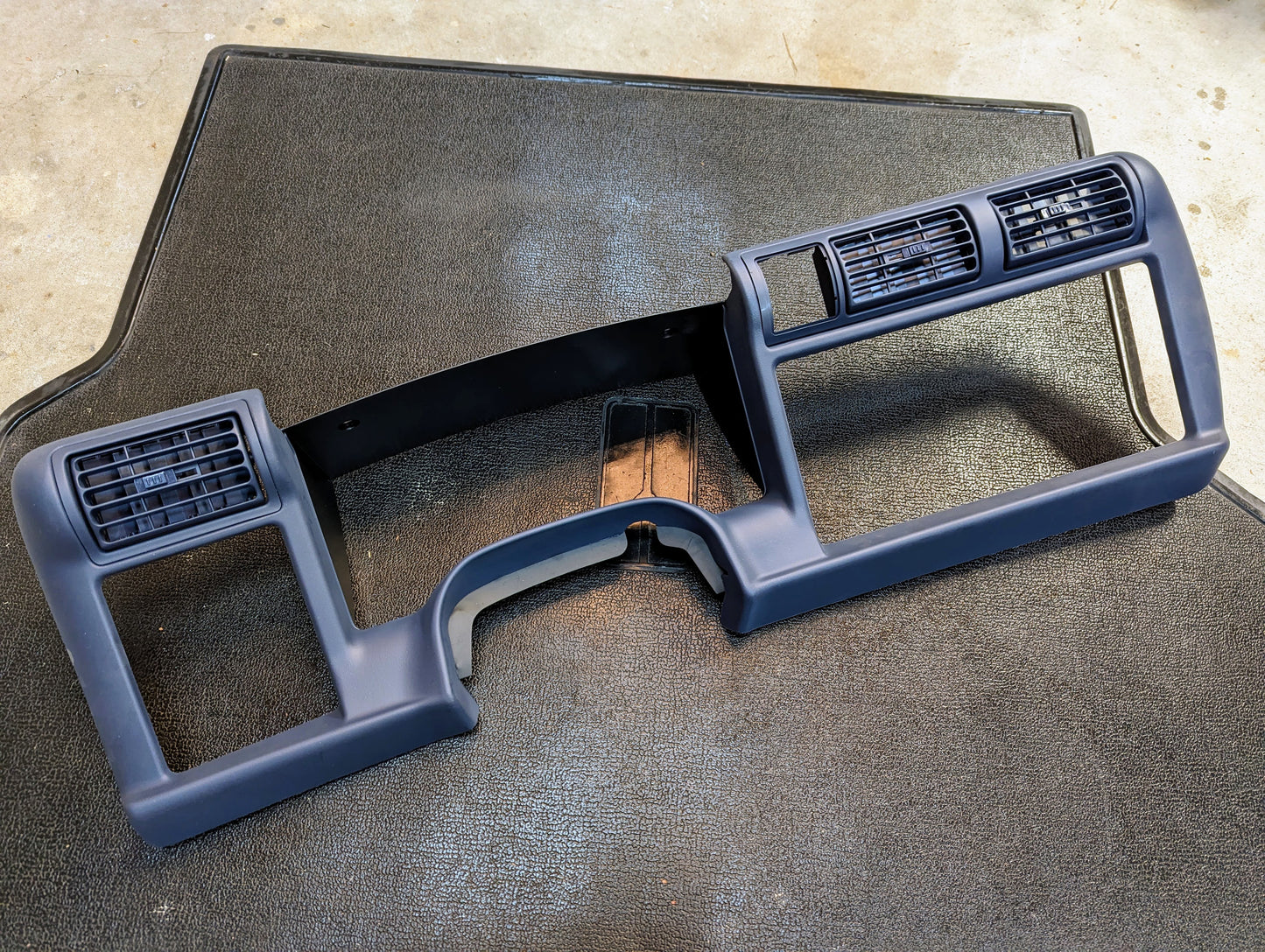 NOS Instrument Cluster Dash Bezel in Blue for 1995-1997 Chevy S-10, Blazer and more