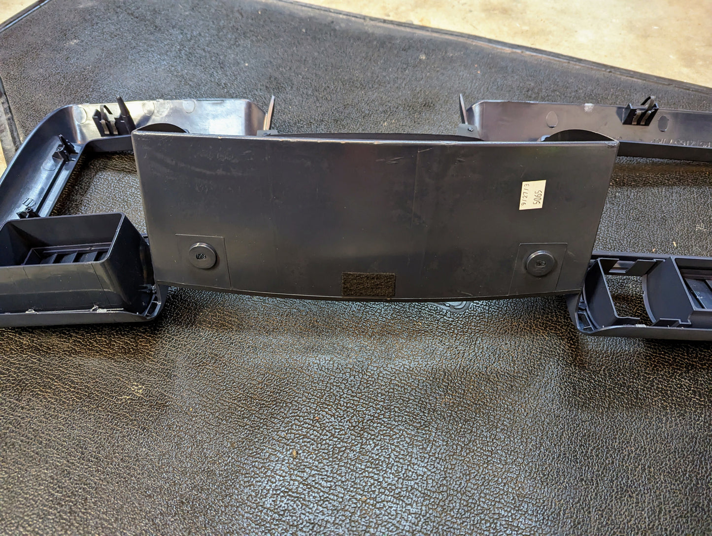 NOS Instrument Cluster Dash Bezel in Blue for 1995-1997 Chevy S-10, Blazer and more